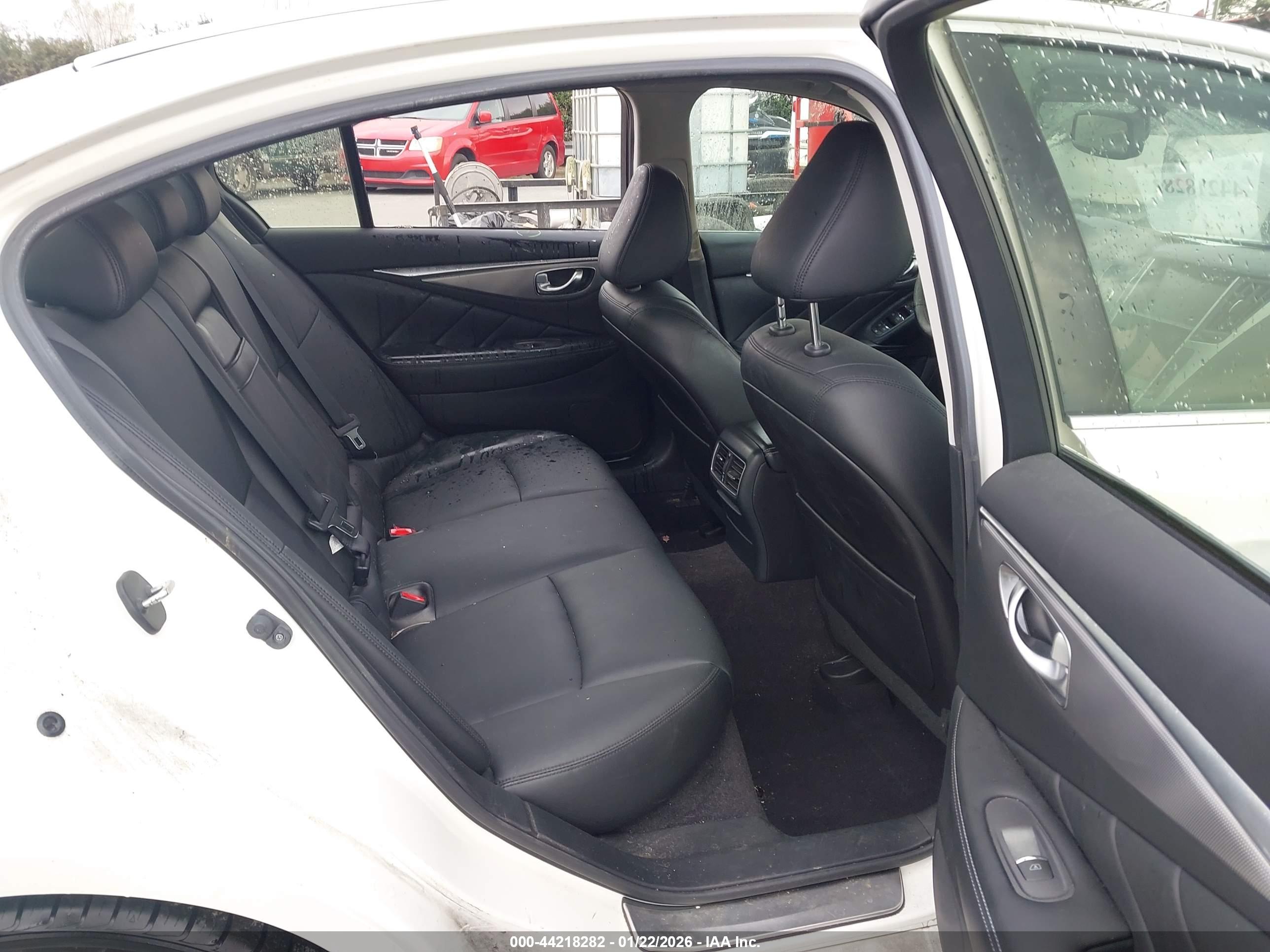 INFINITI Q50 image 8