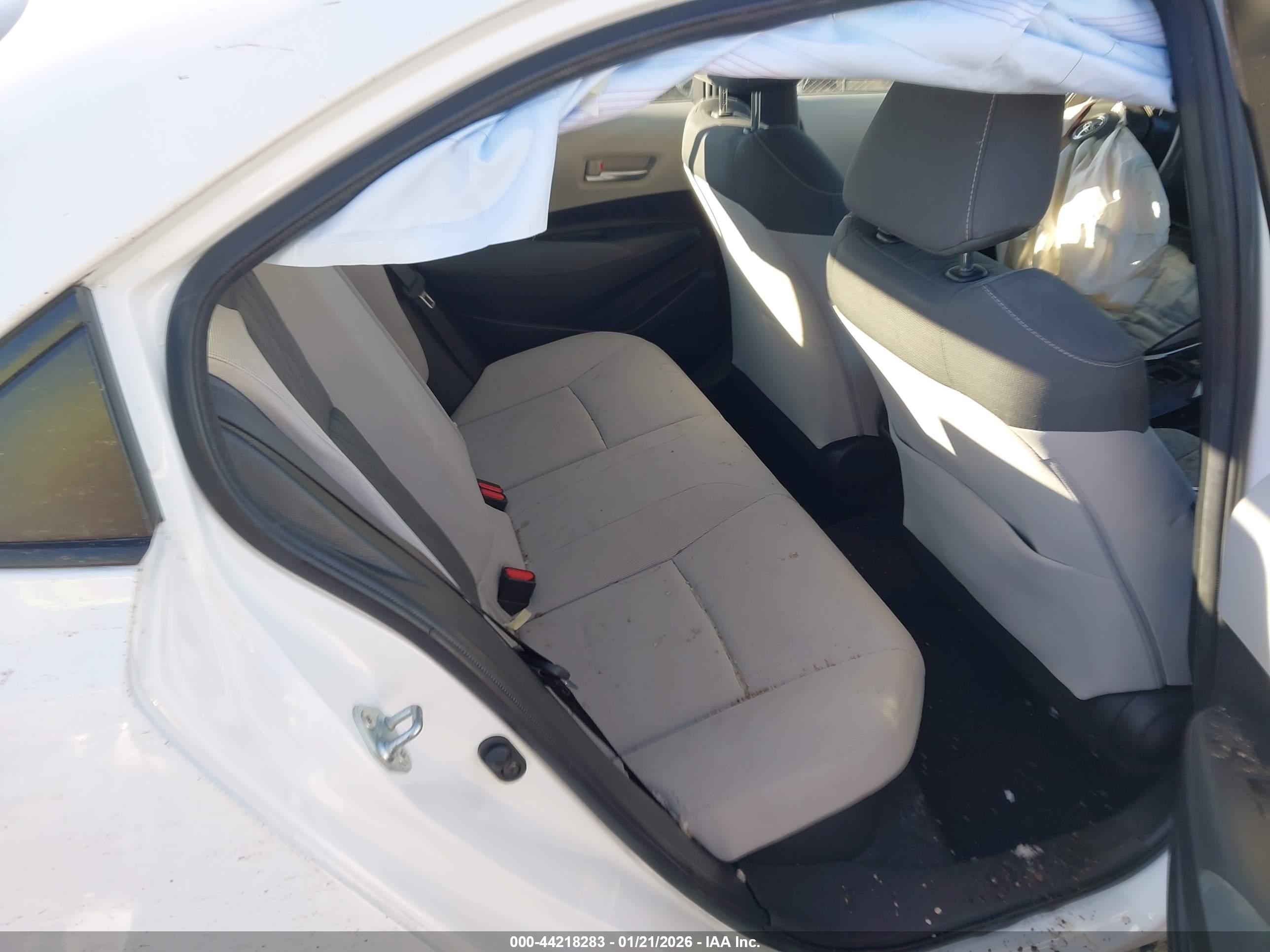 TOYOTA COROLLA image 8
