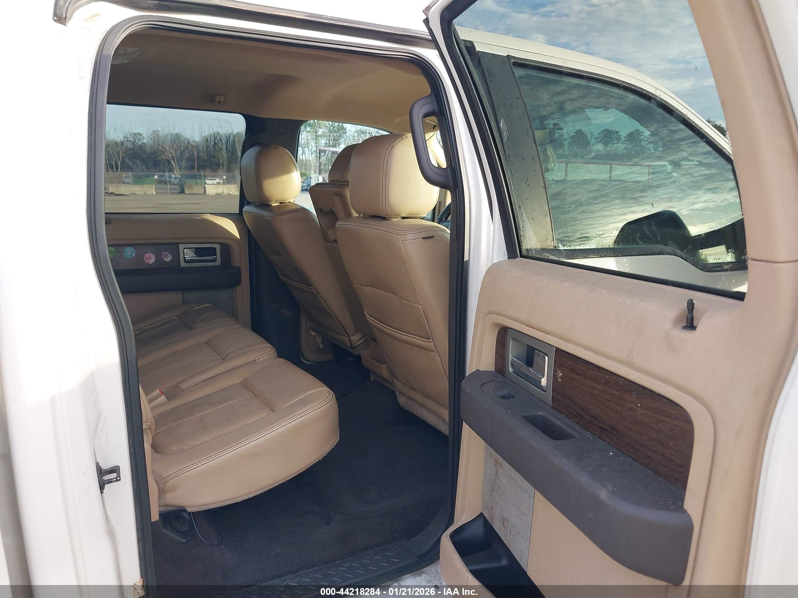 FORD F-150 image 8
