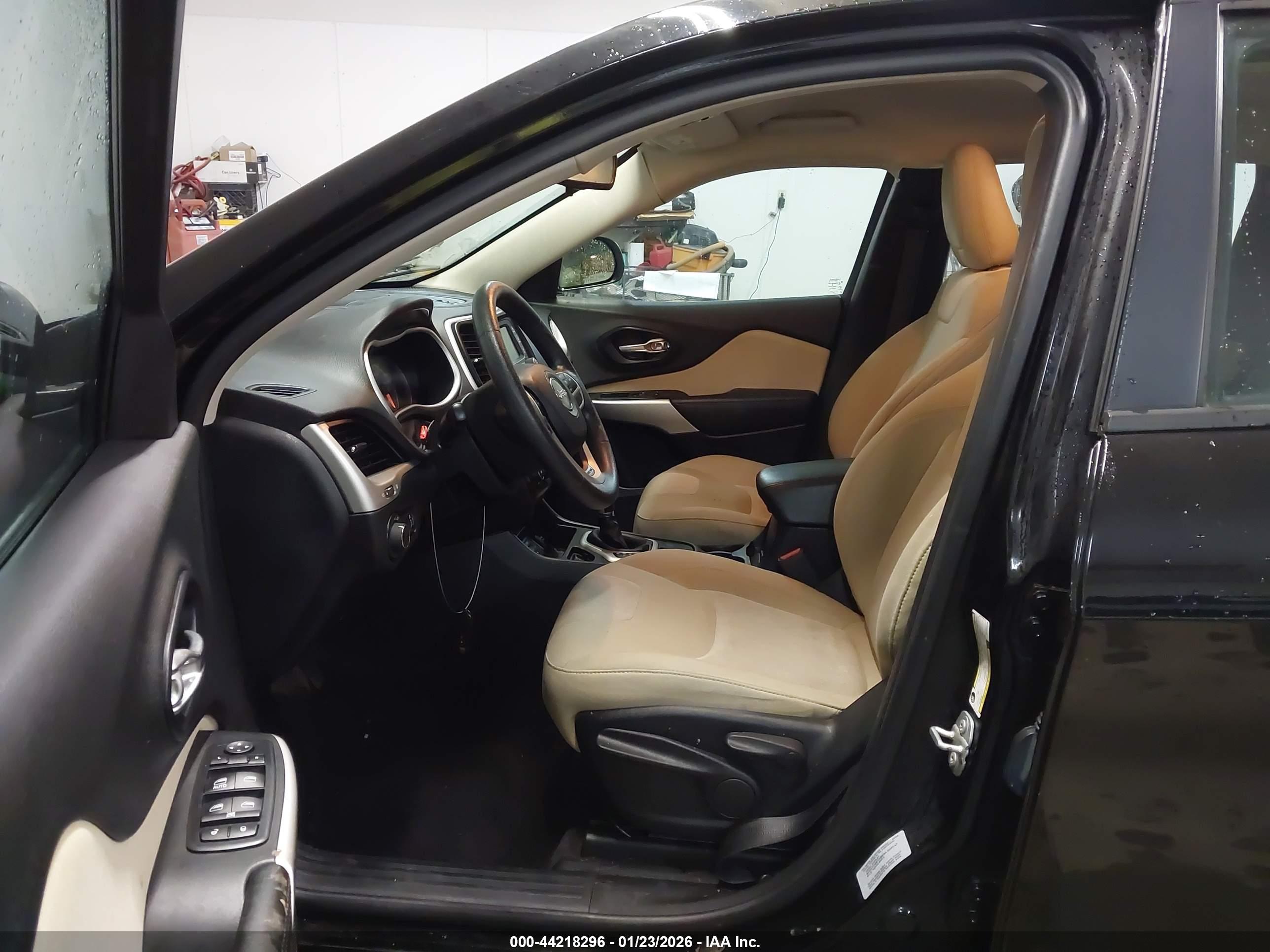 JEEP CHEROKEE image 5