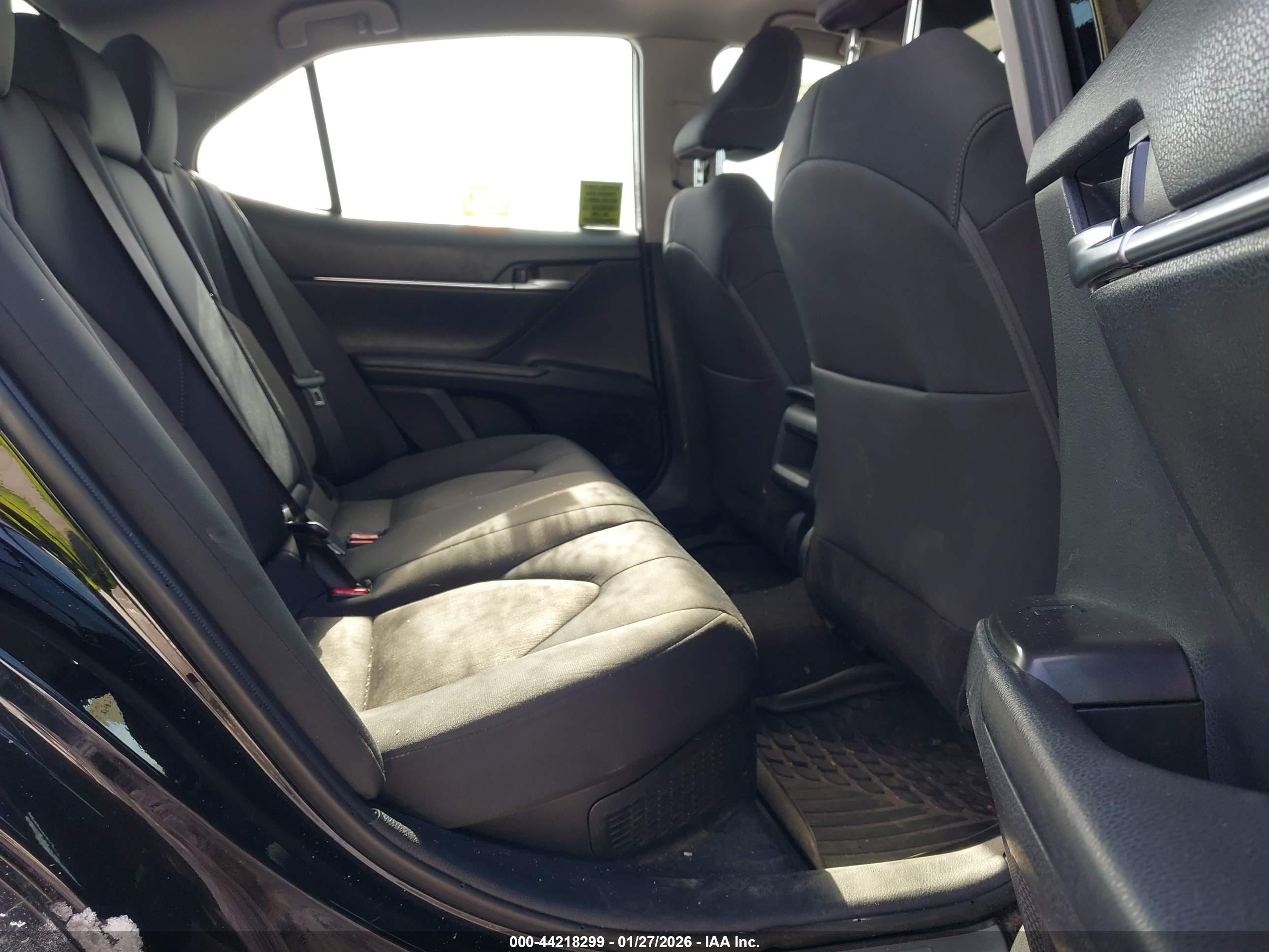 TOYOTA CAMRY image 8