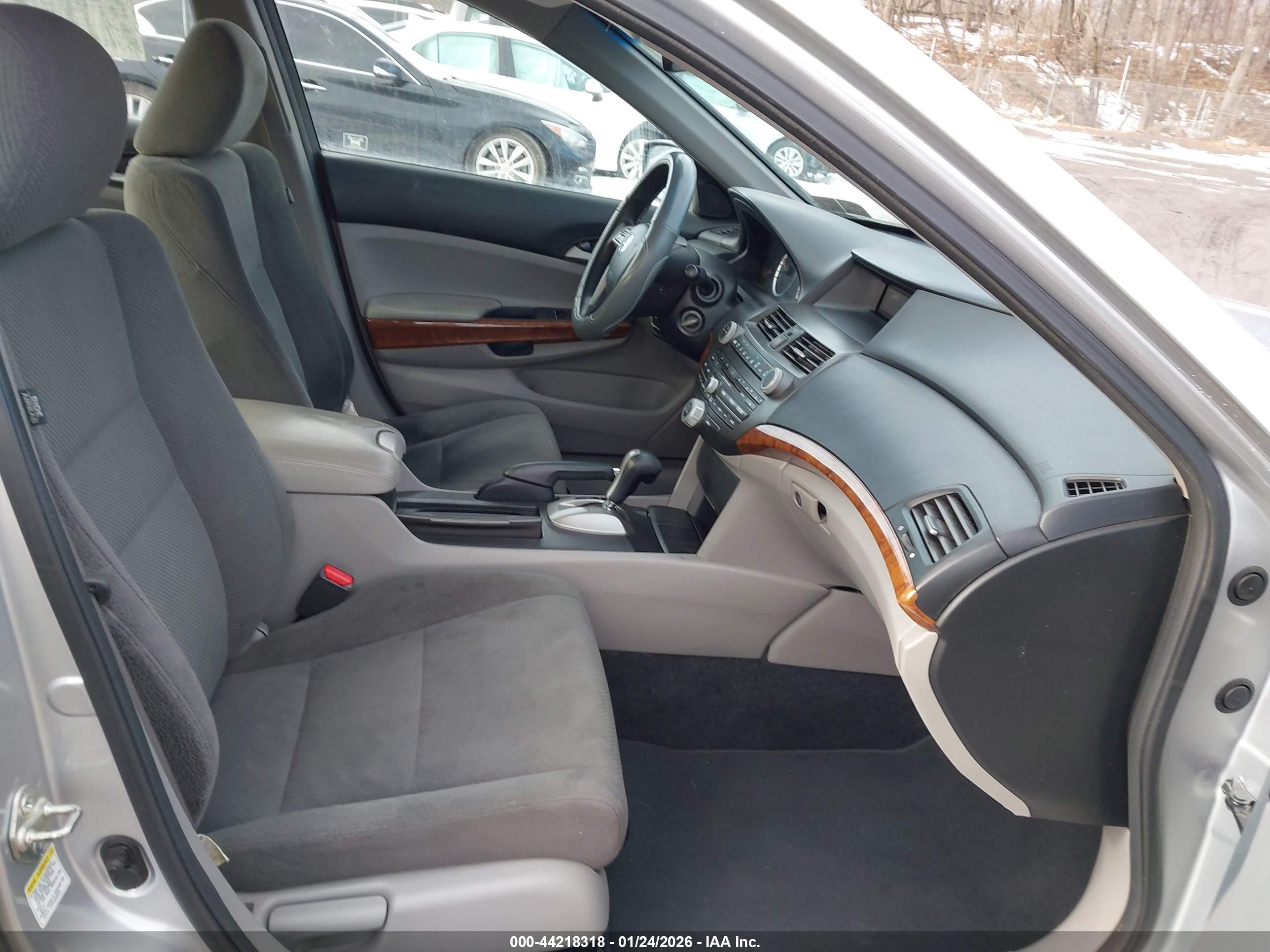 HONDA ACCORD image 5