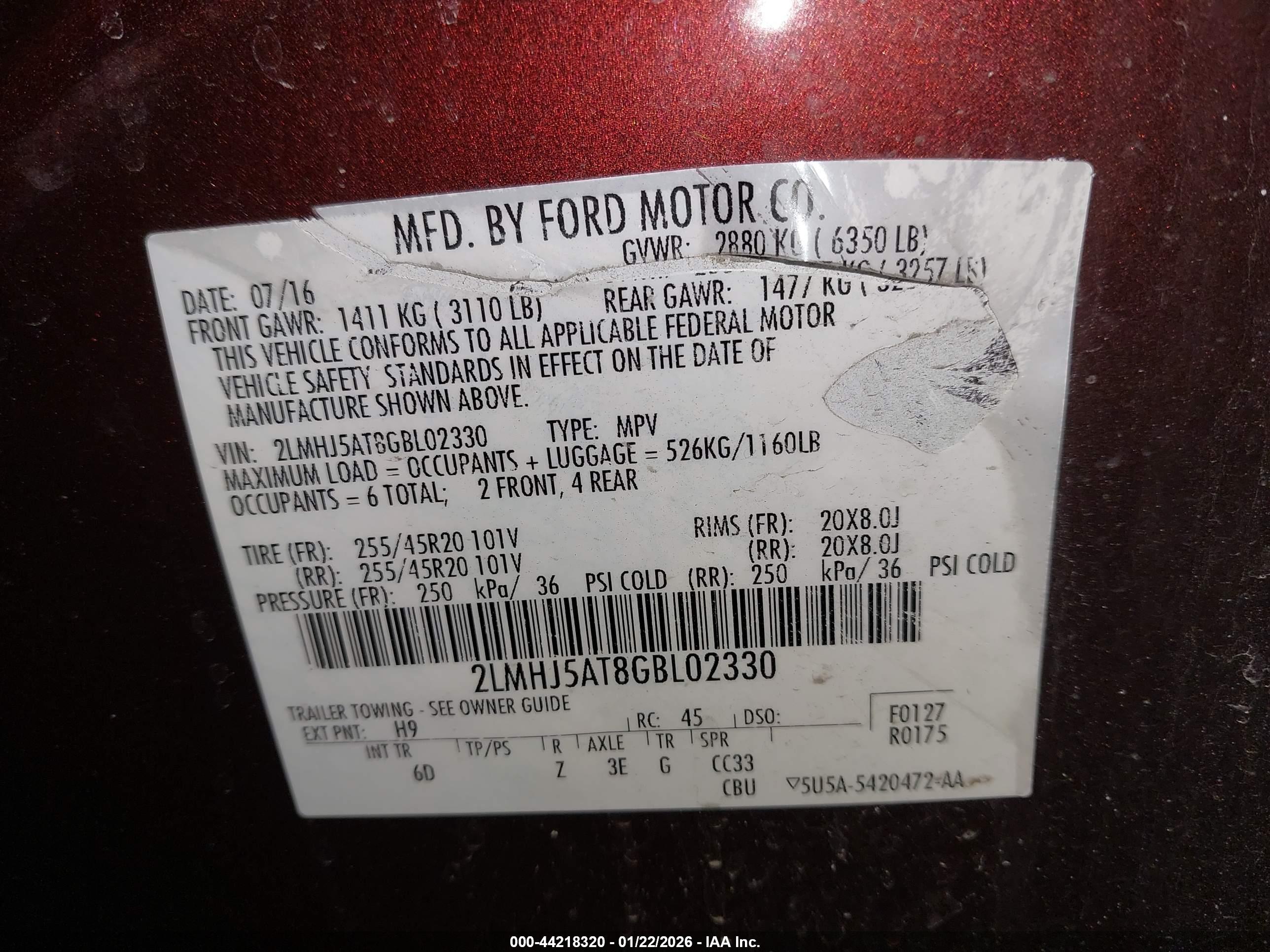 LINCOLN MKT image 9