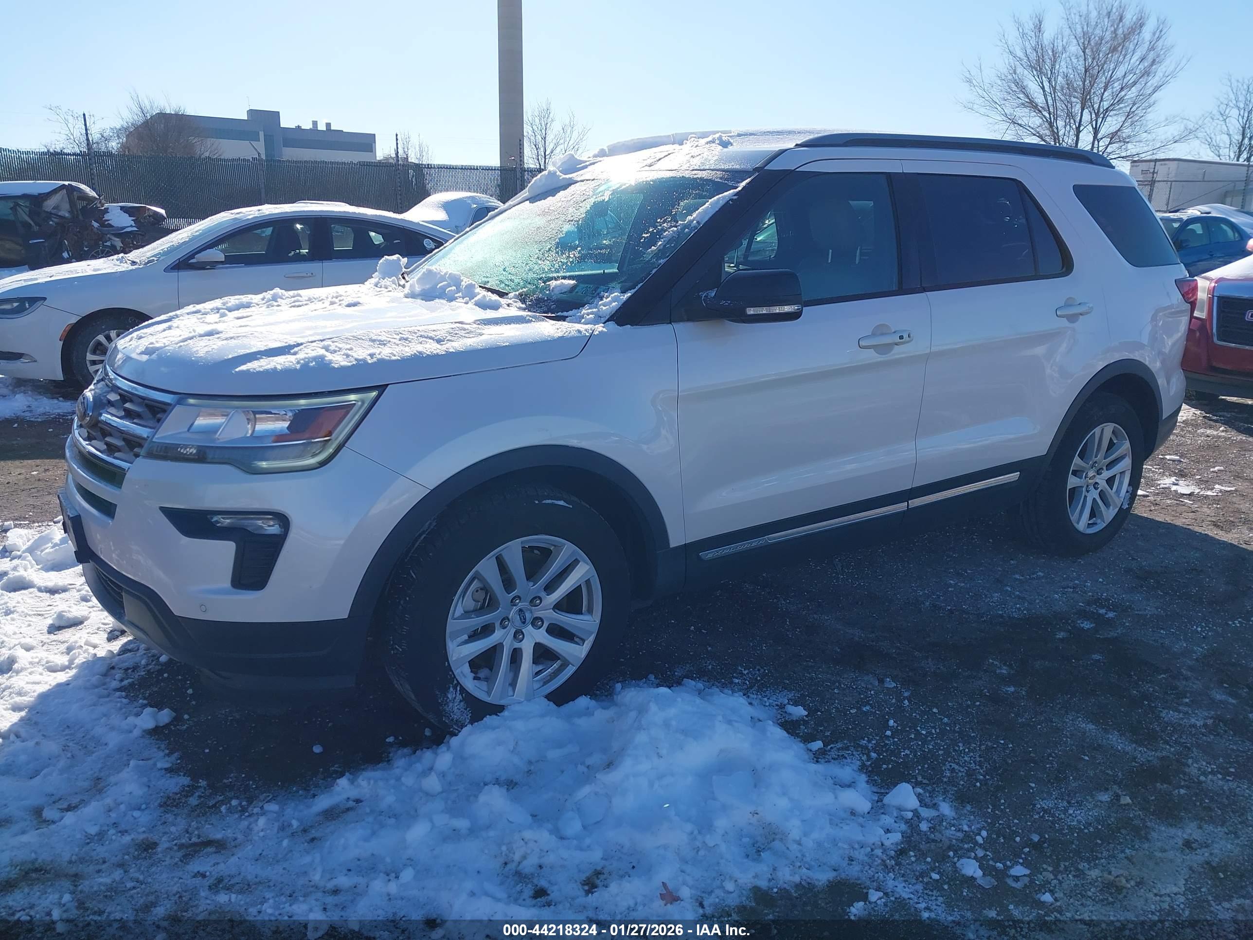 FORD EXPLORER image 2