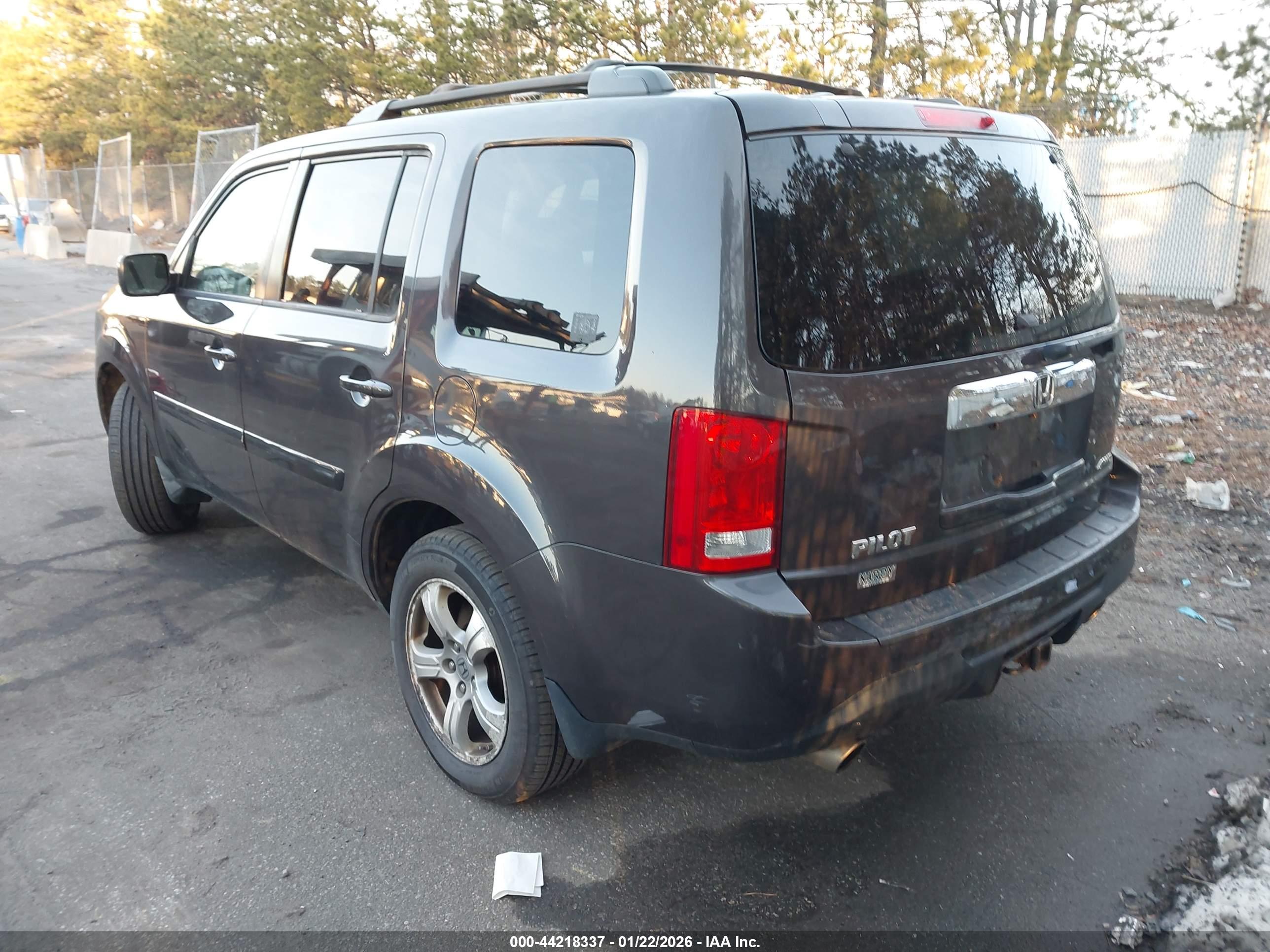 HONDA PILOT image 3