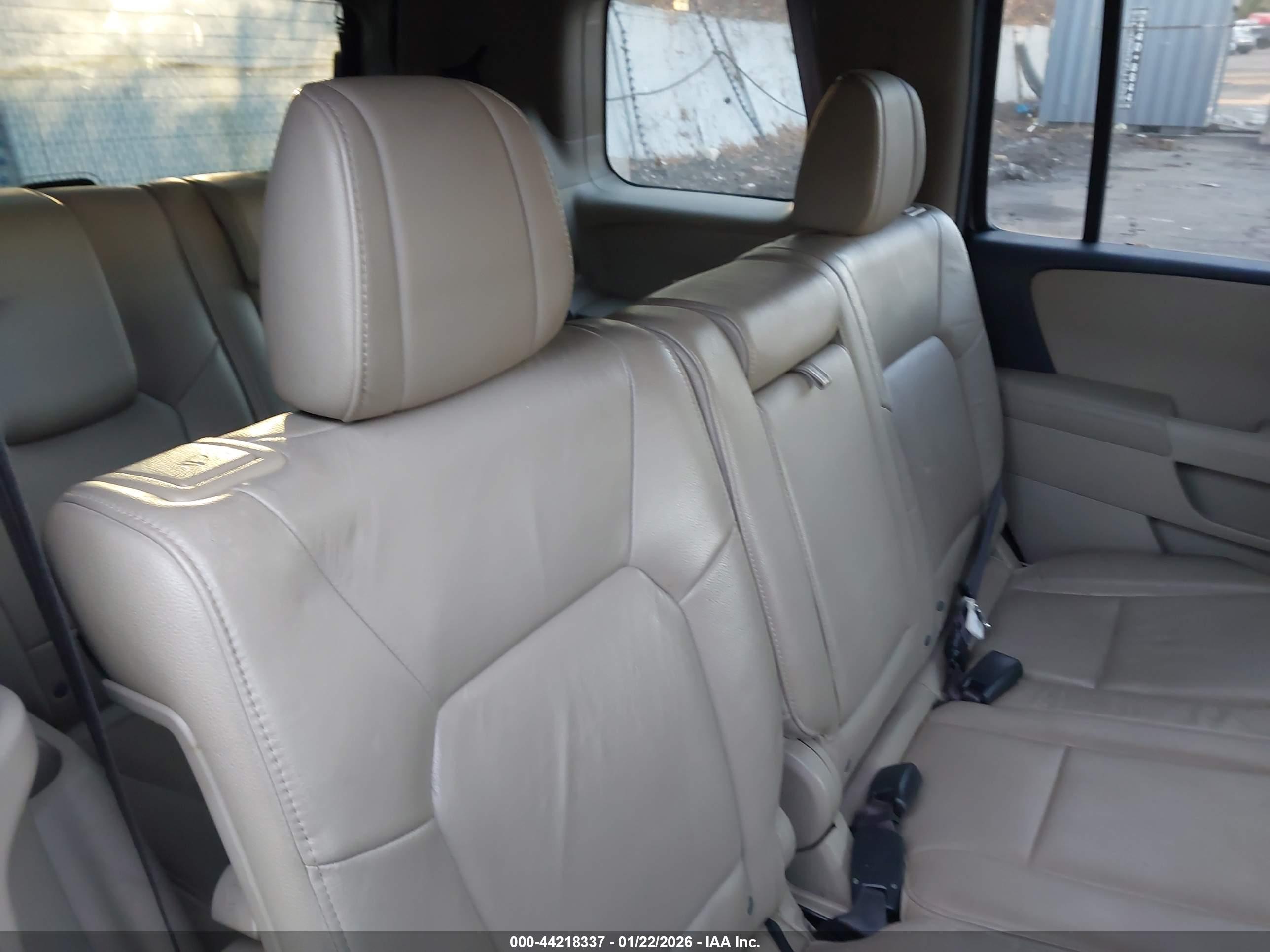 HONDA PILOT image 8