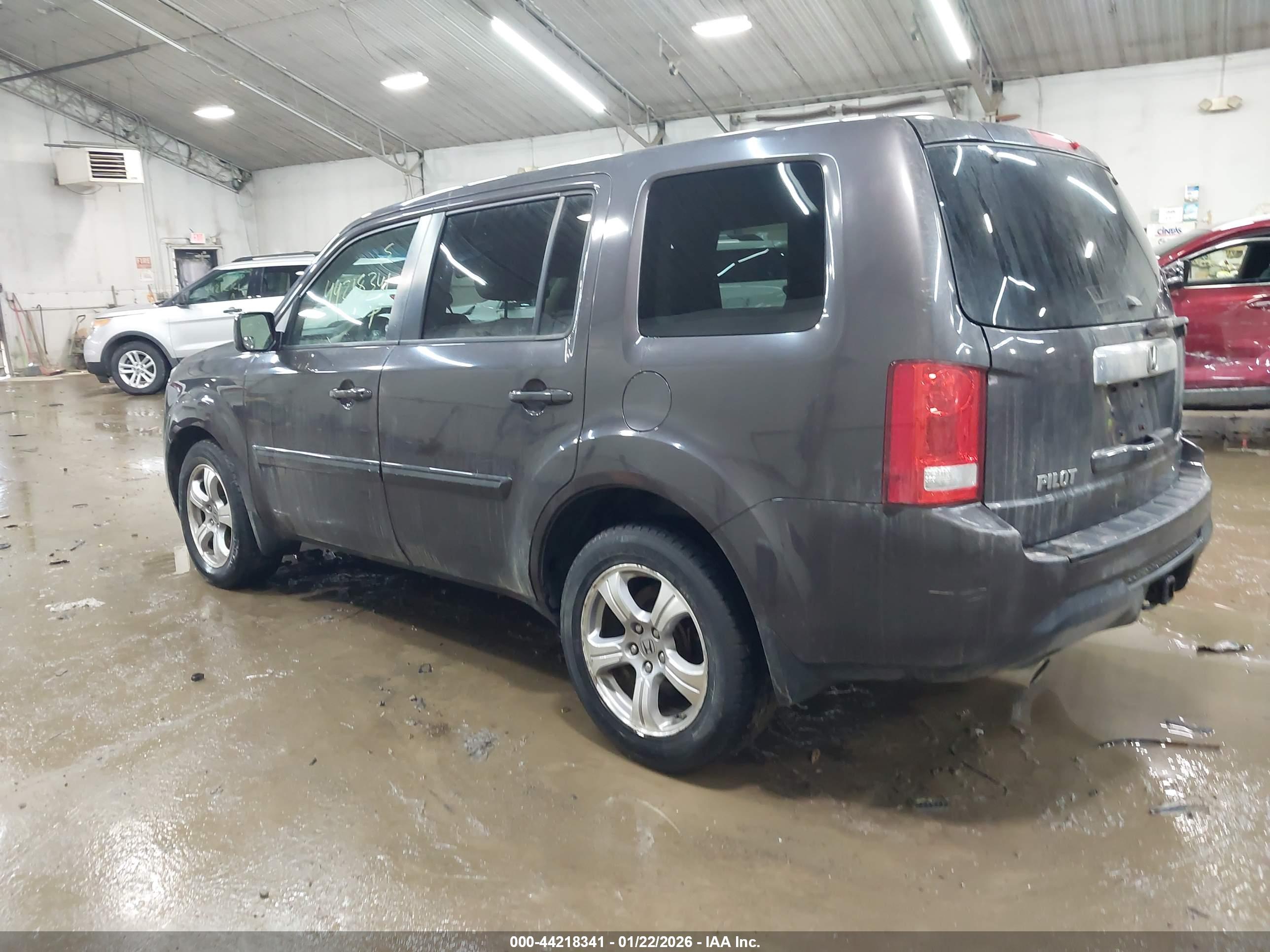 HONDA PILOT image 3