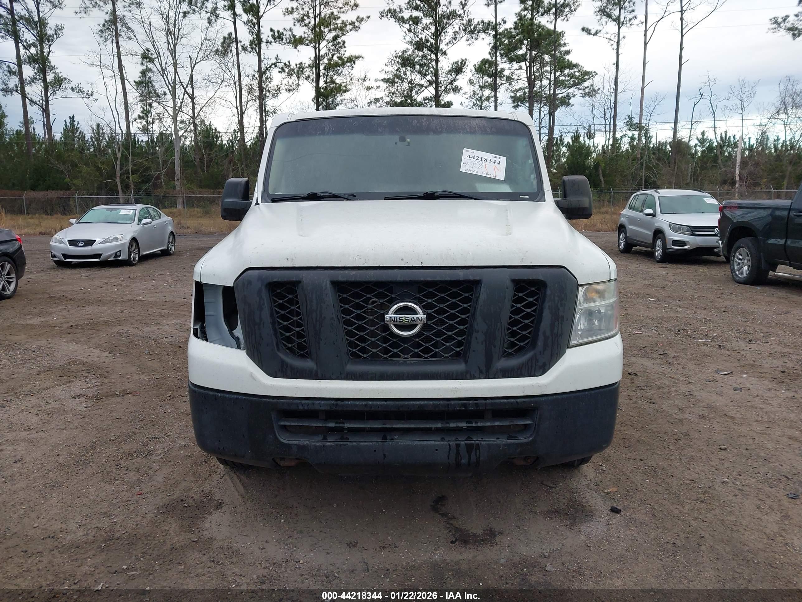 NISSAN NV image 6