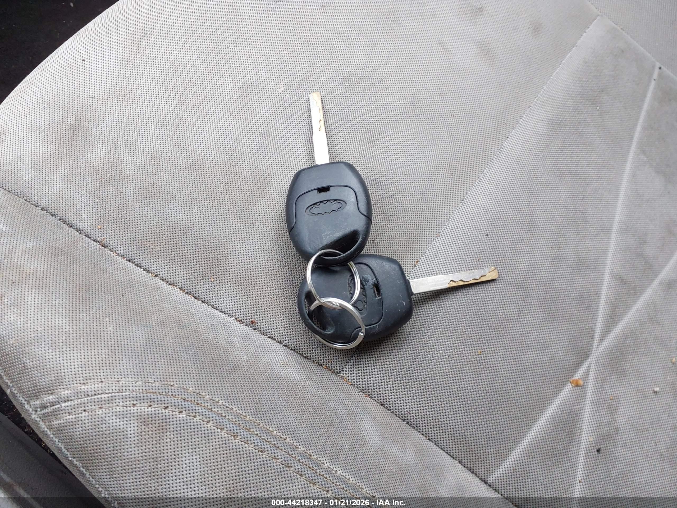 FORD FIESTA image 11
