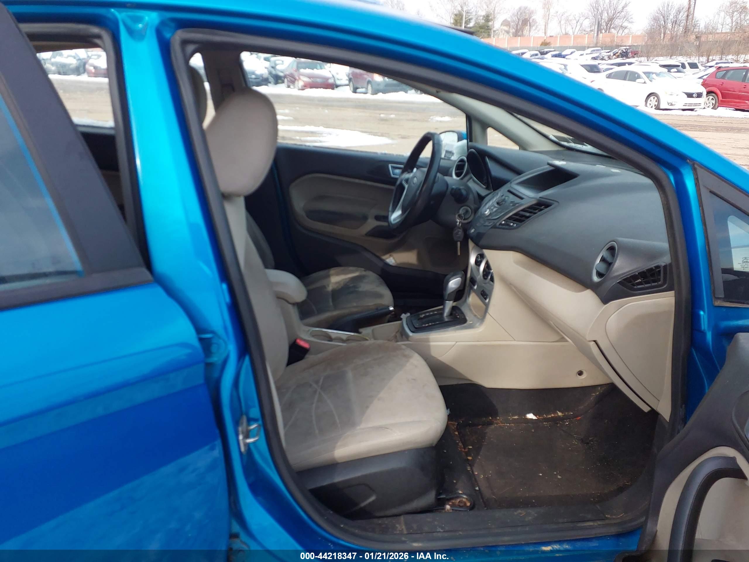 FORD FIESTA image 5