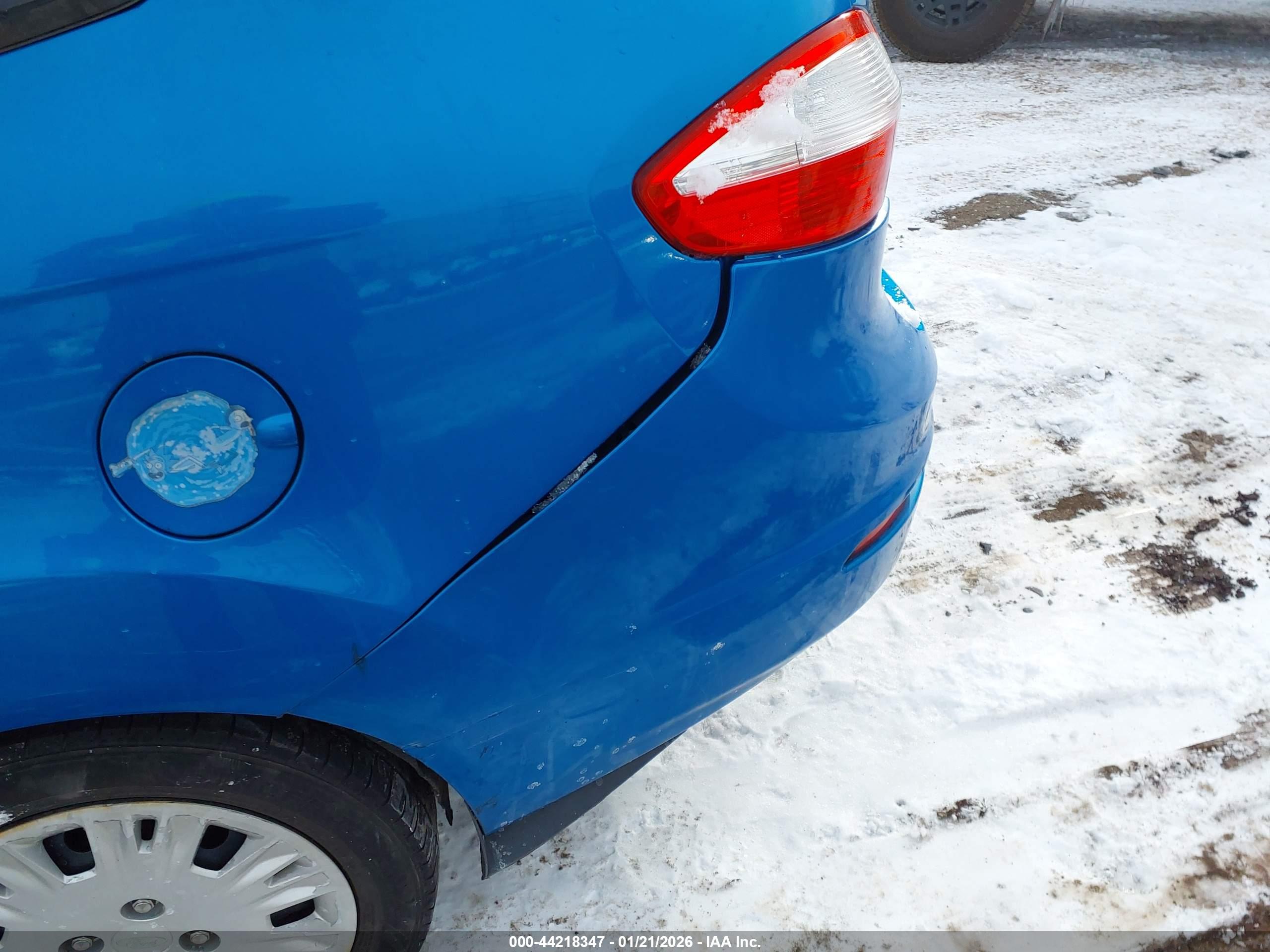 FORD FIESTA image 6