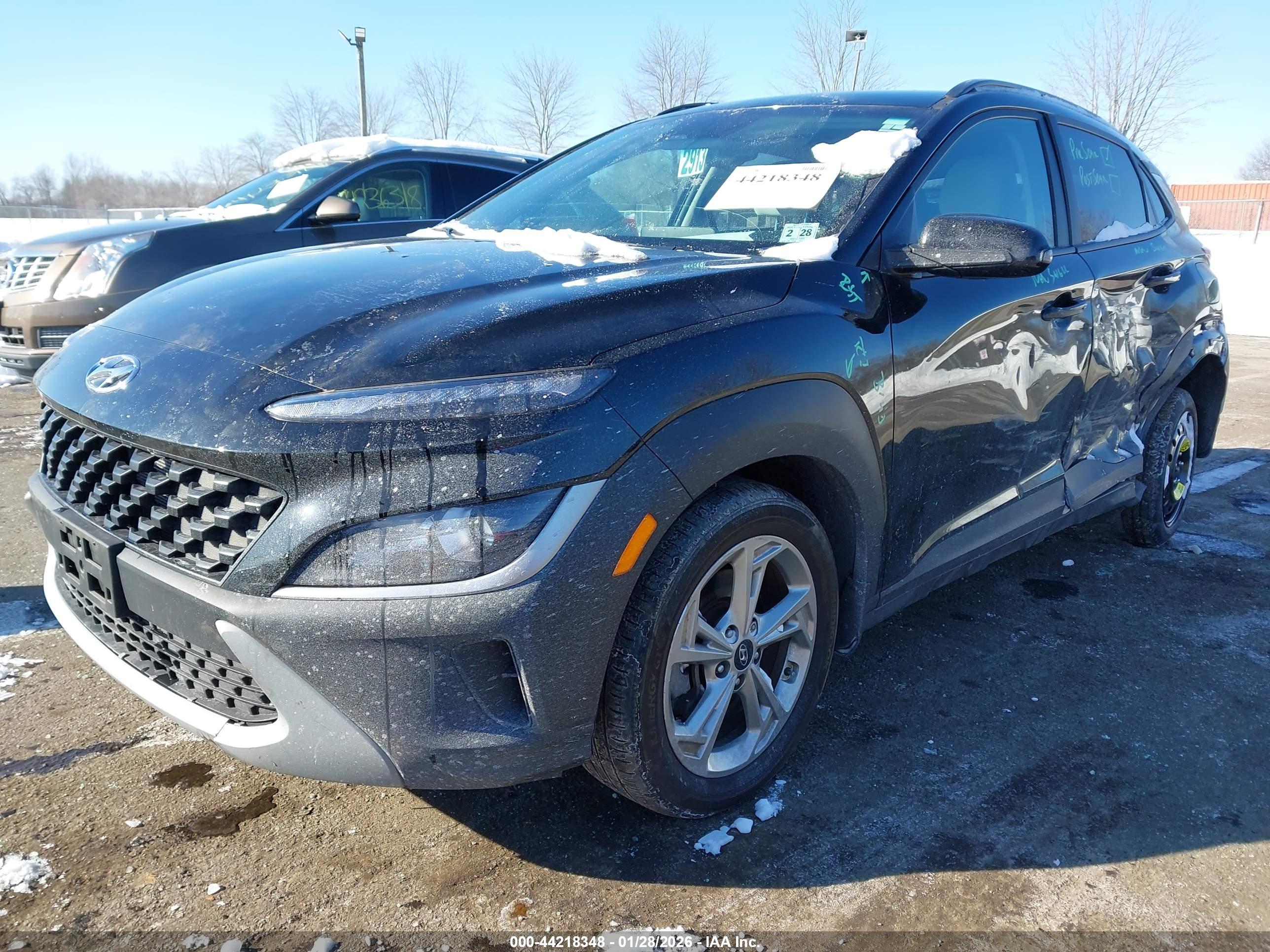 HYUNDAI KONA image 2