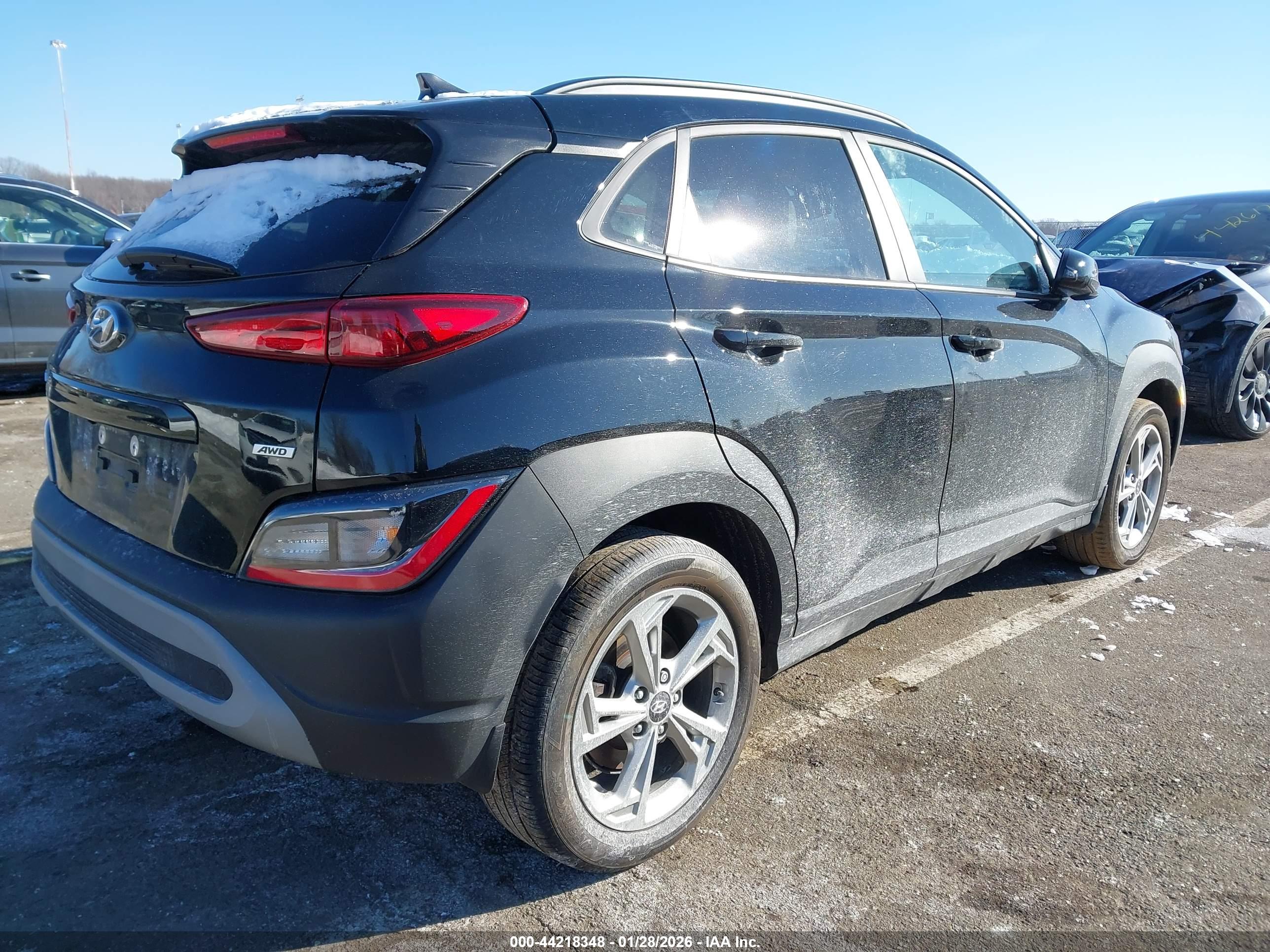 HYUNDAI KONA image 4