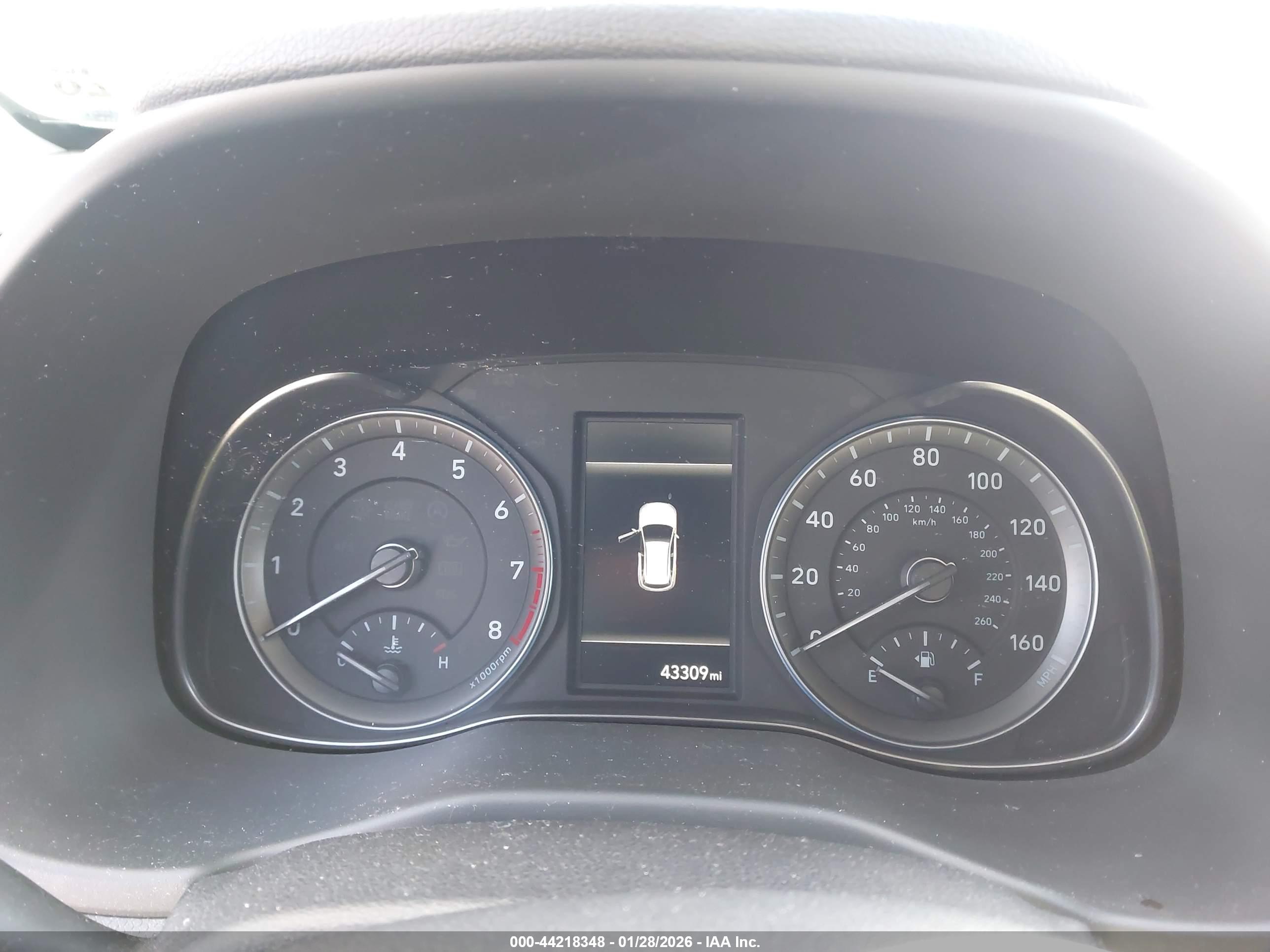 HYUNDAI KONA image 7