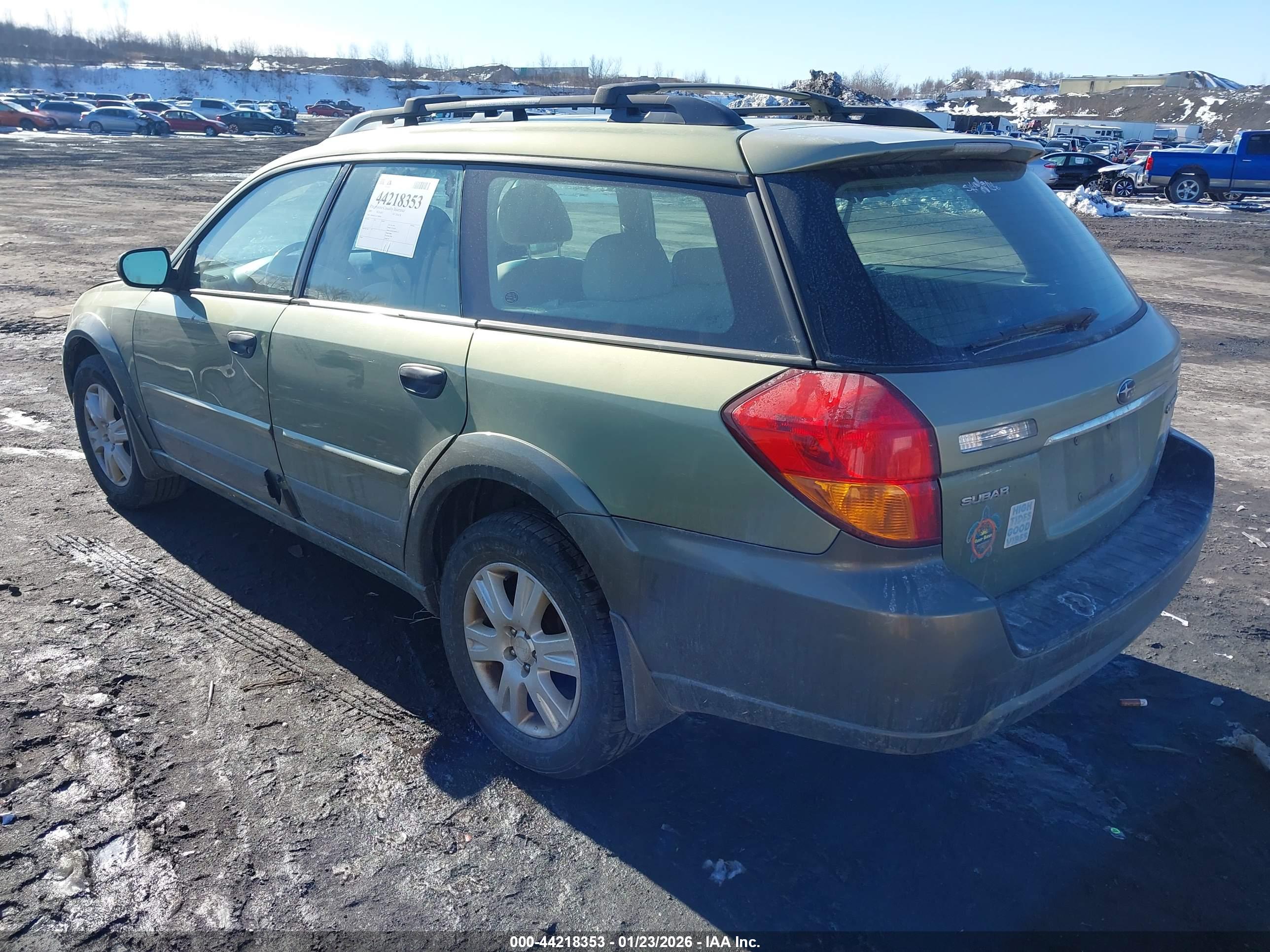 SUBARU OUTBACK image 3