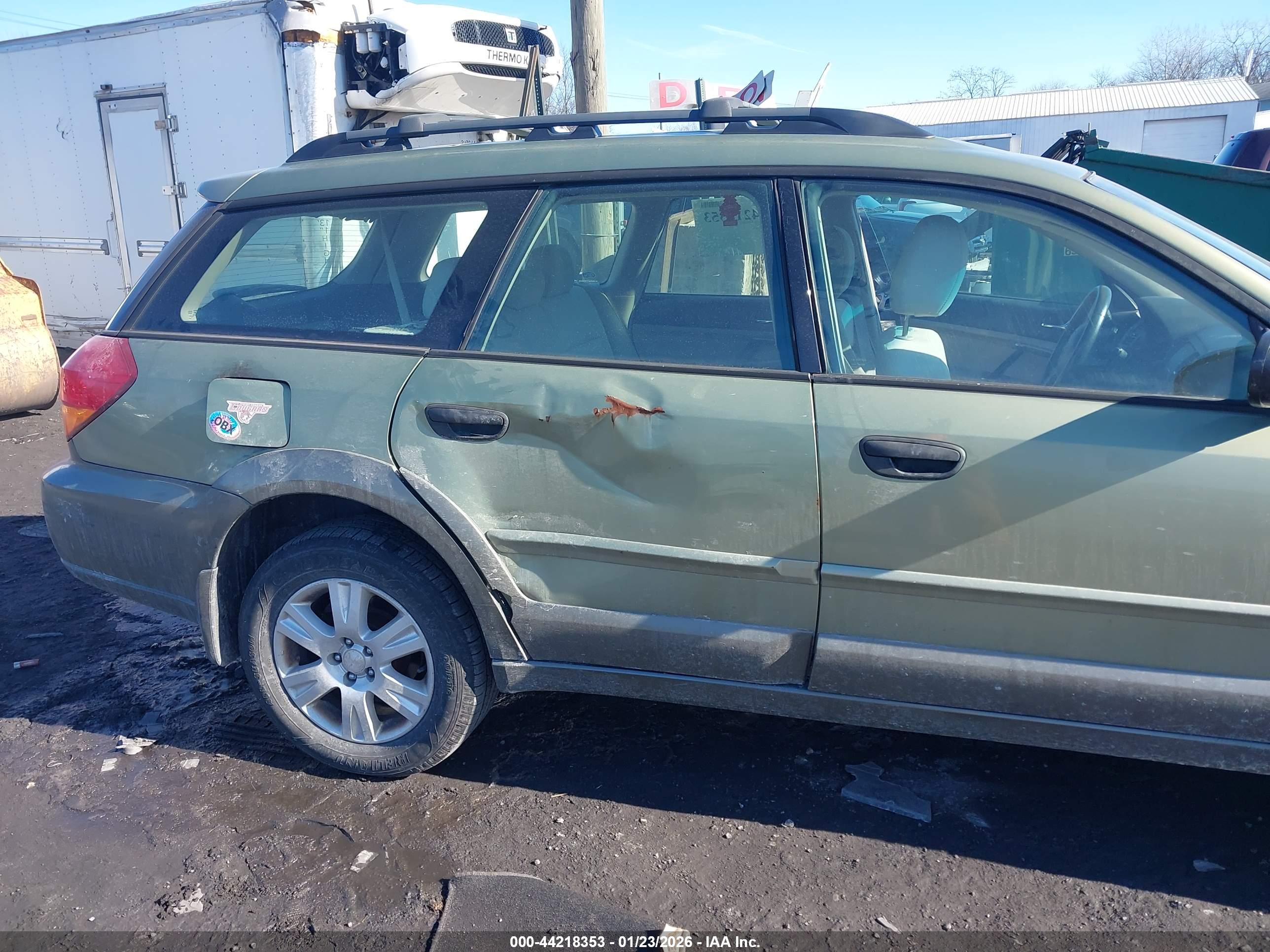 SUBARU OUTBACK image 6