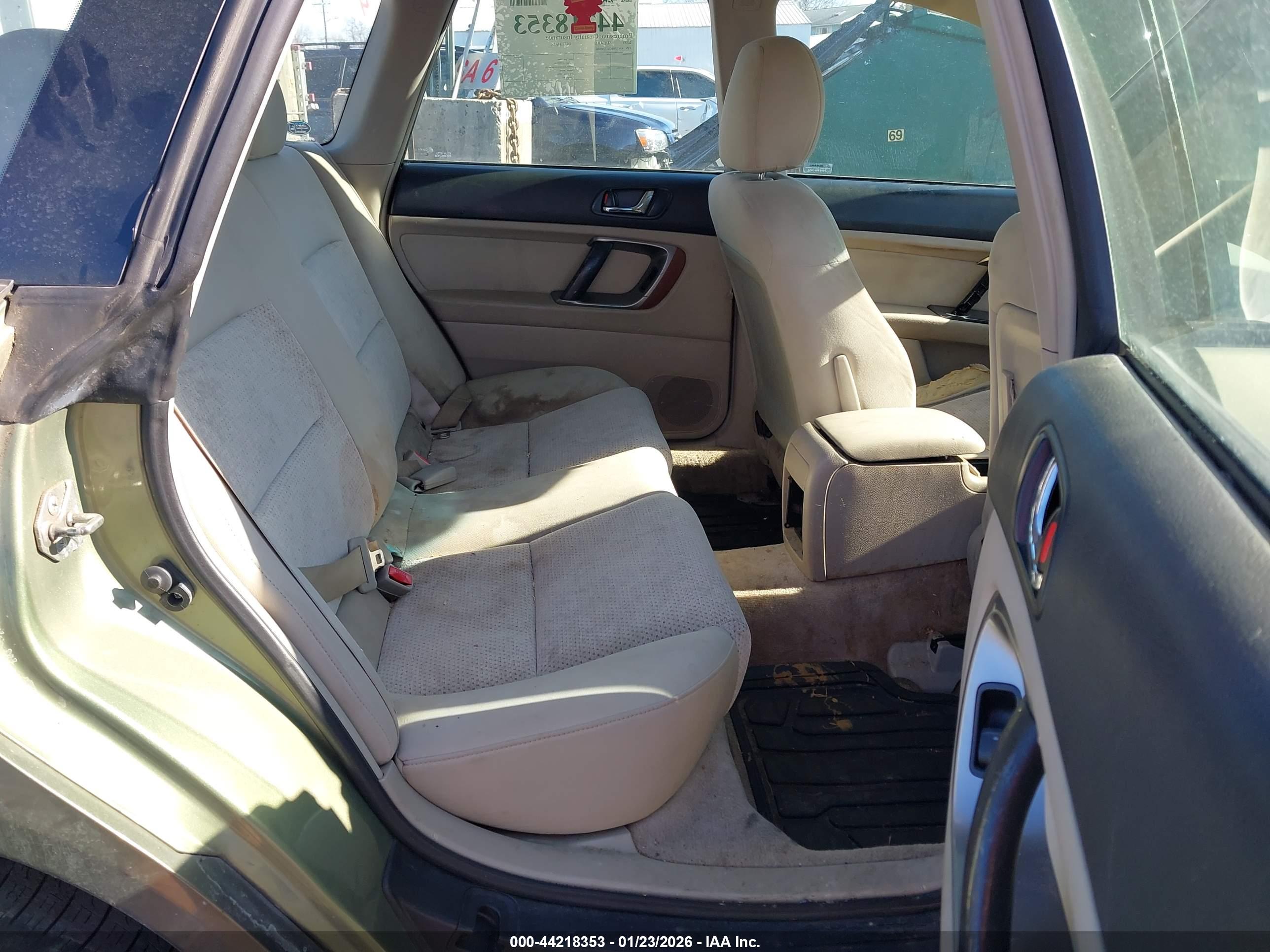 SUBARU OUTBACK image 8