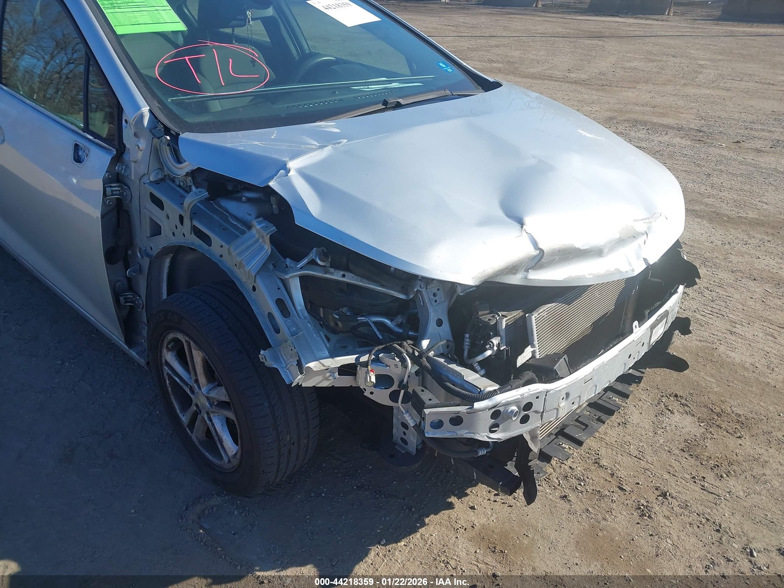 CHEVROLET CRUZE image 6