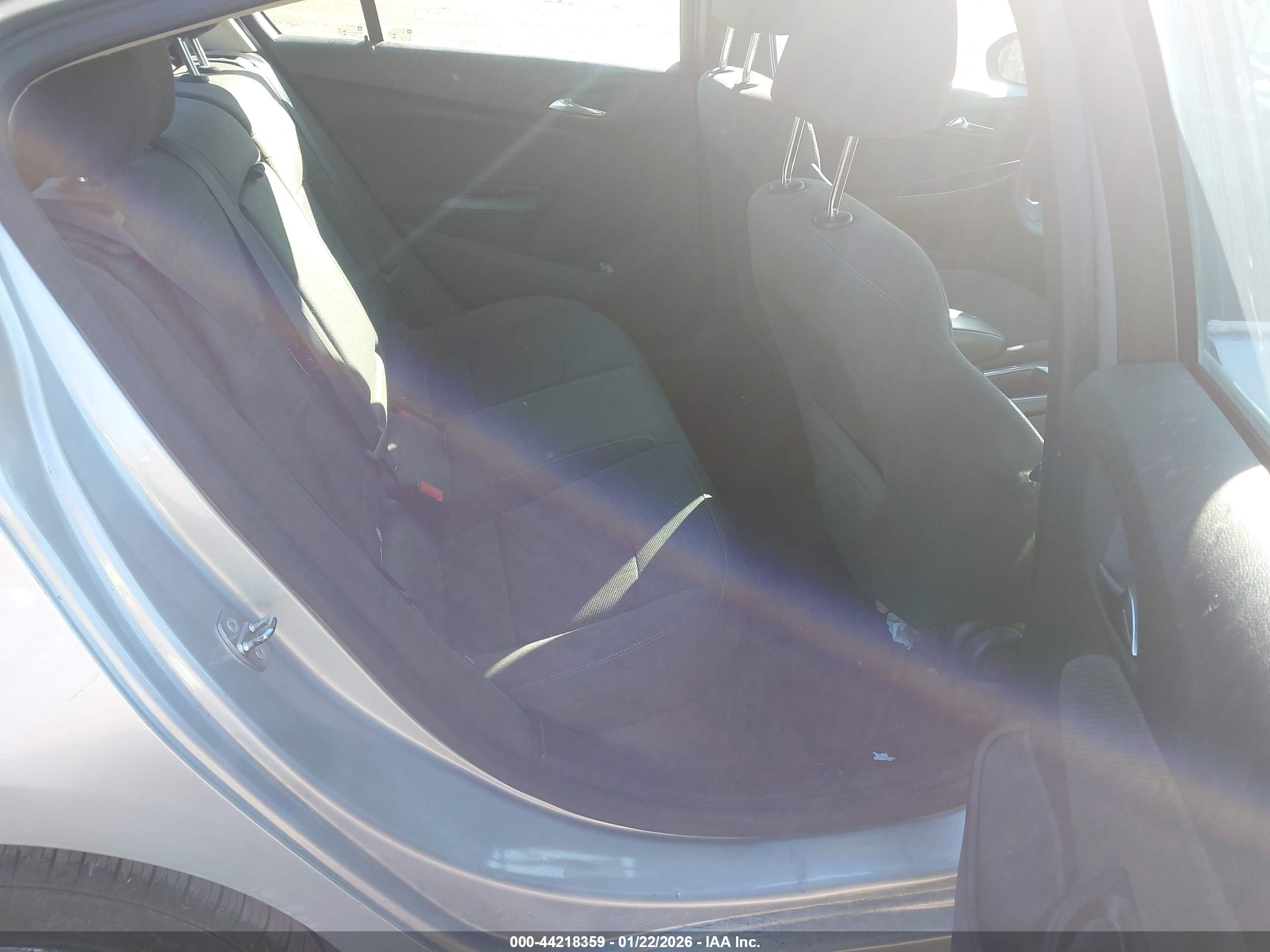 CHEVROLET CRUZE image 8