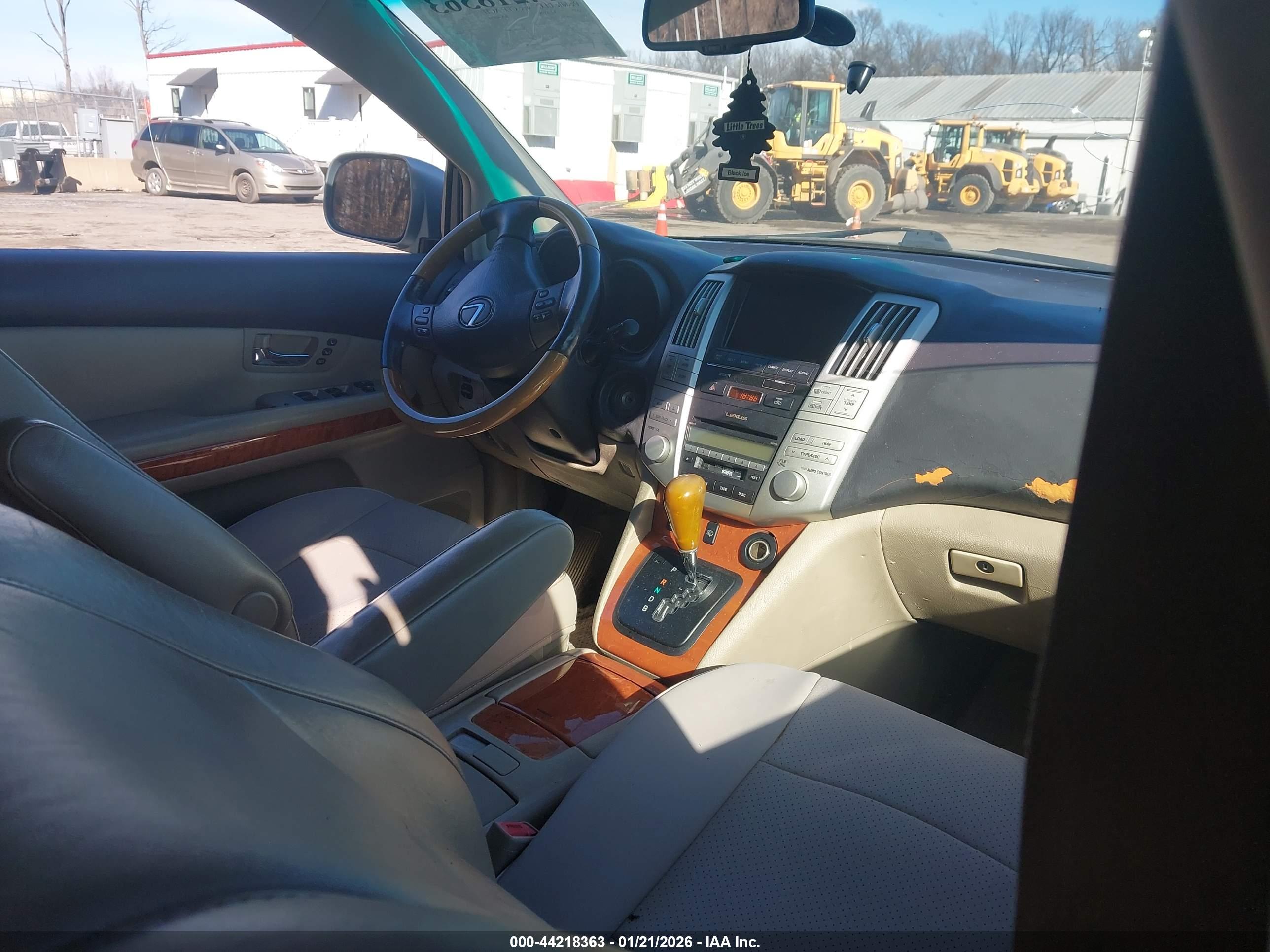 LEXUS RX image 5