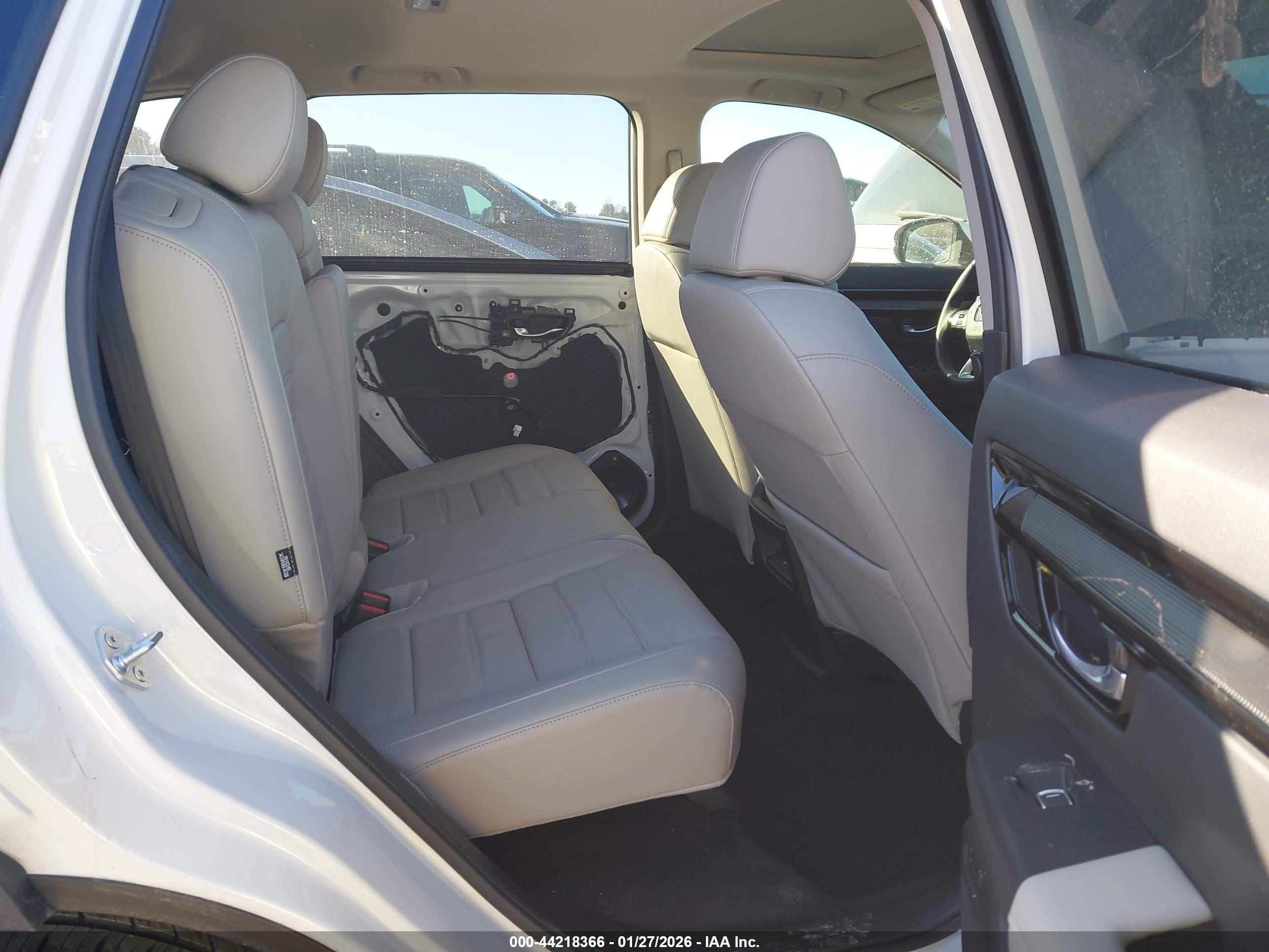 HONDA CR-V image 8