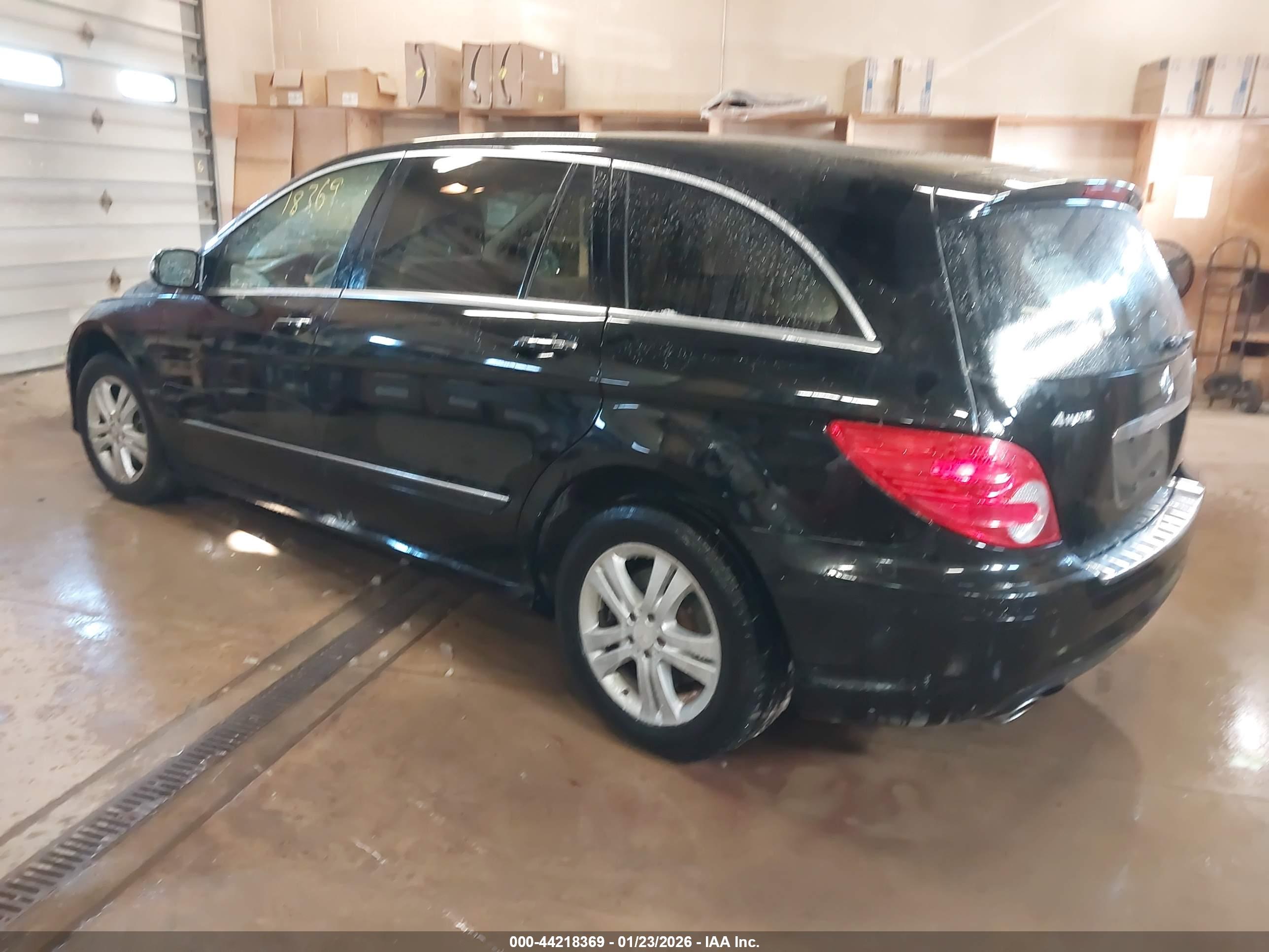 MERCEDES-BENZ R image 3