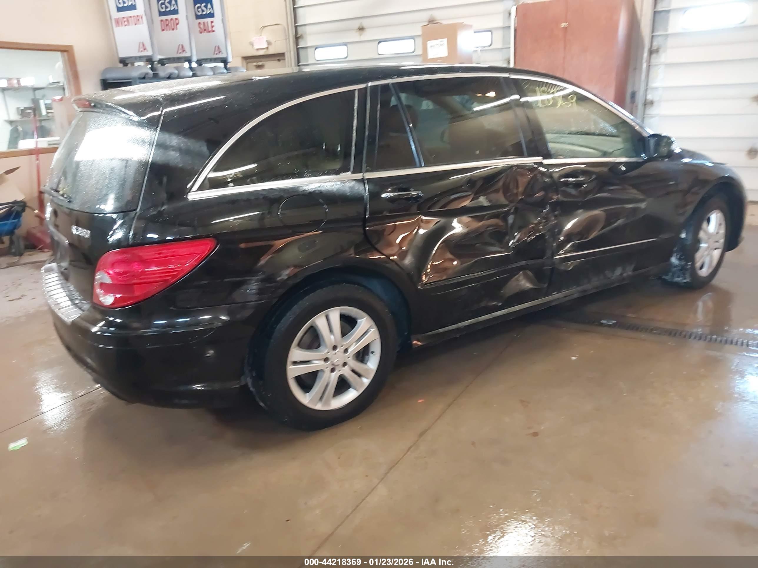 MERCEDES-BENZ R image 4