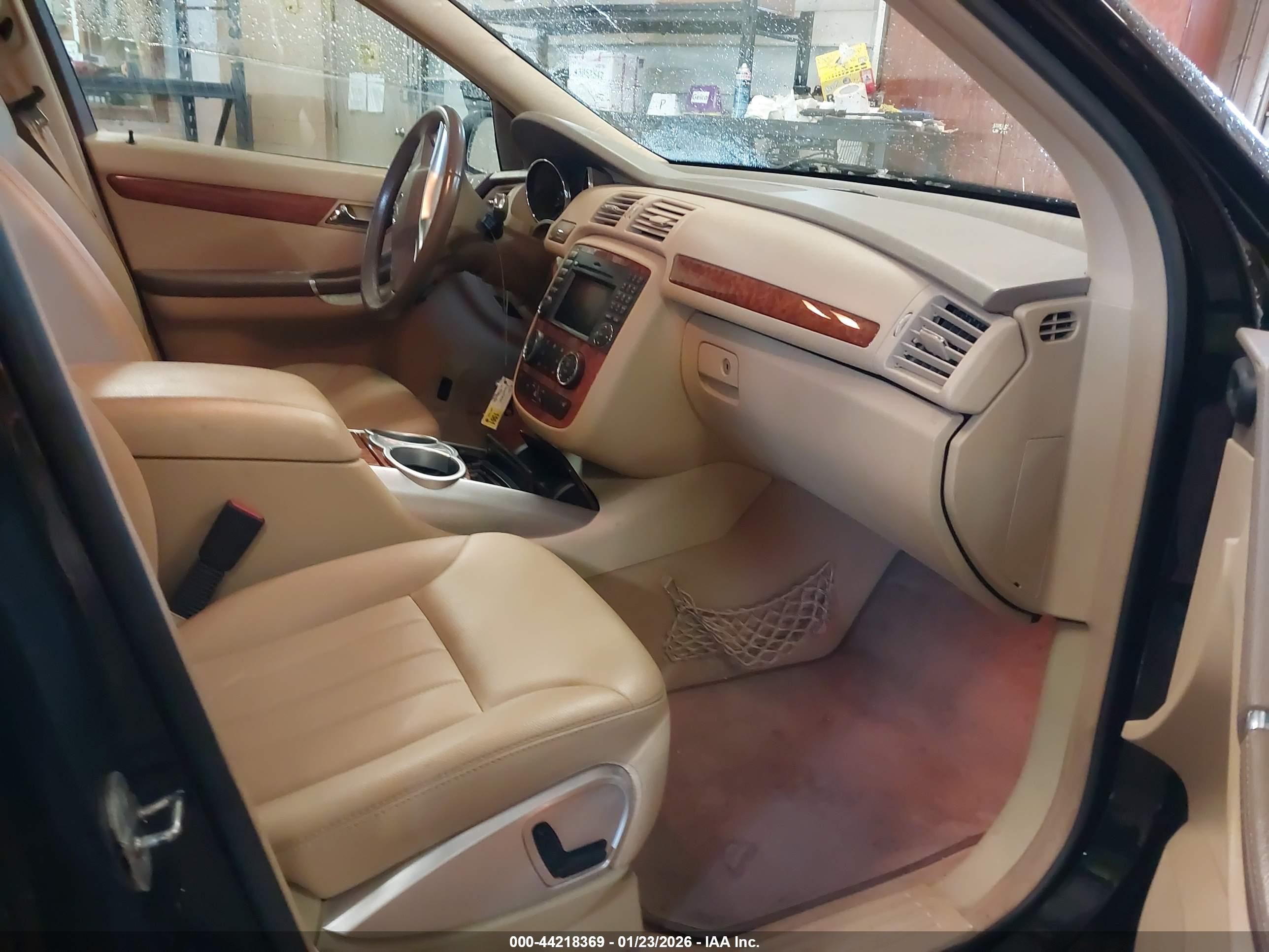 MERCEDES-BENZ R image 5