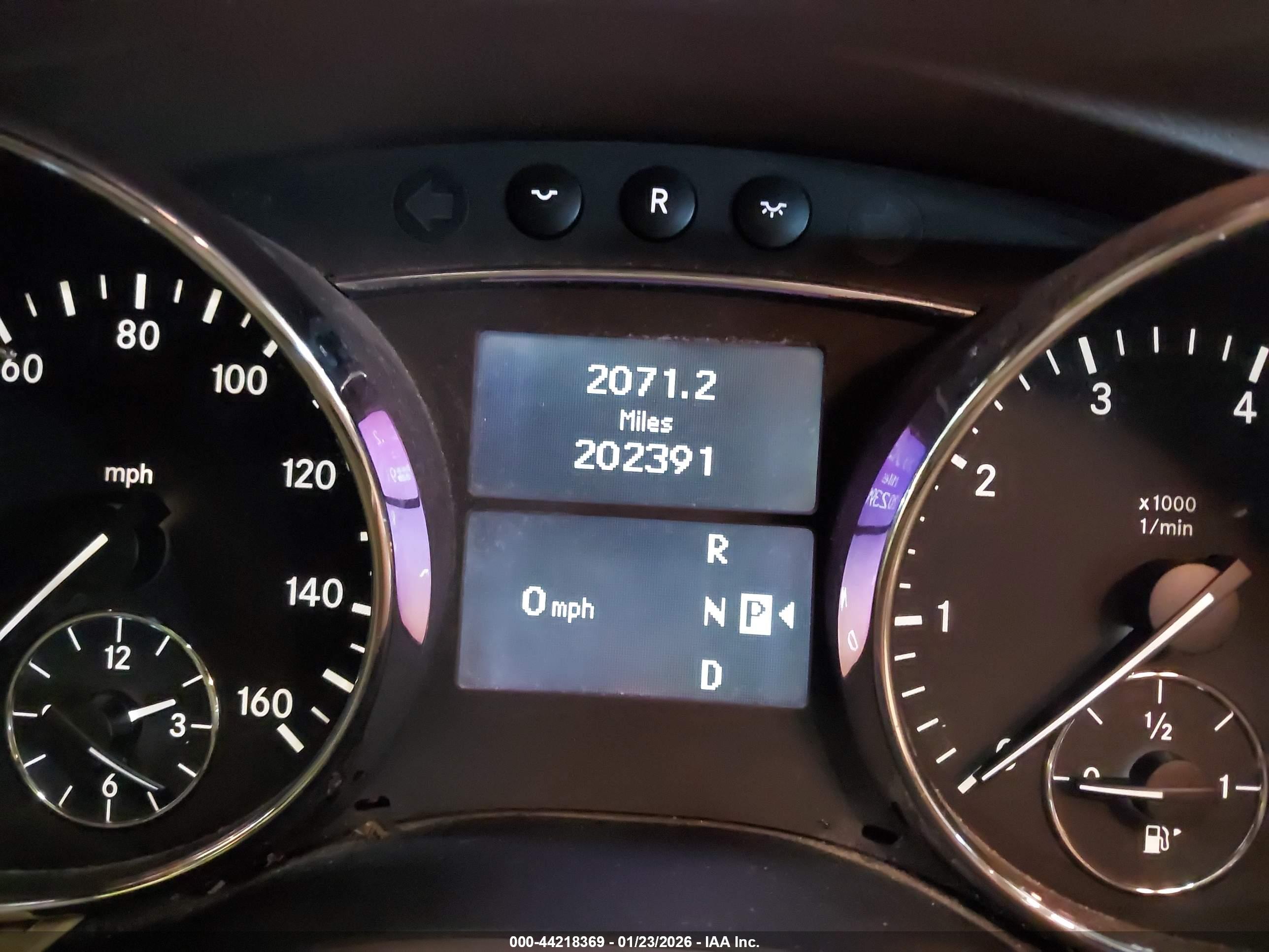 MERCEDES-BENZ R image 7