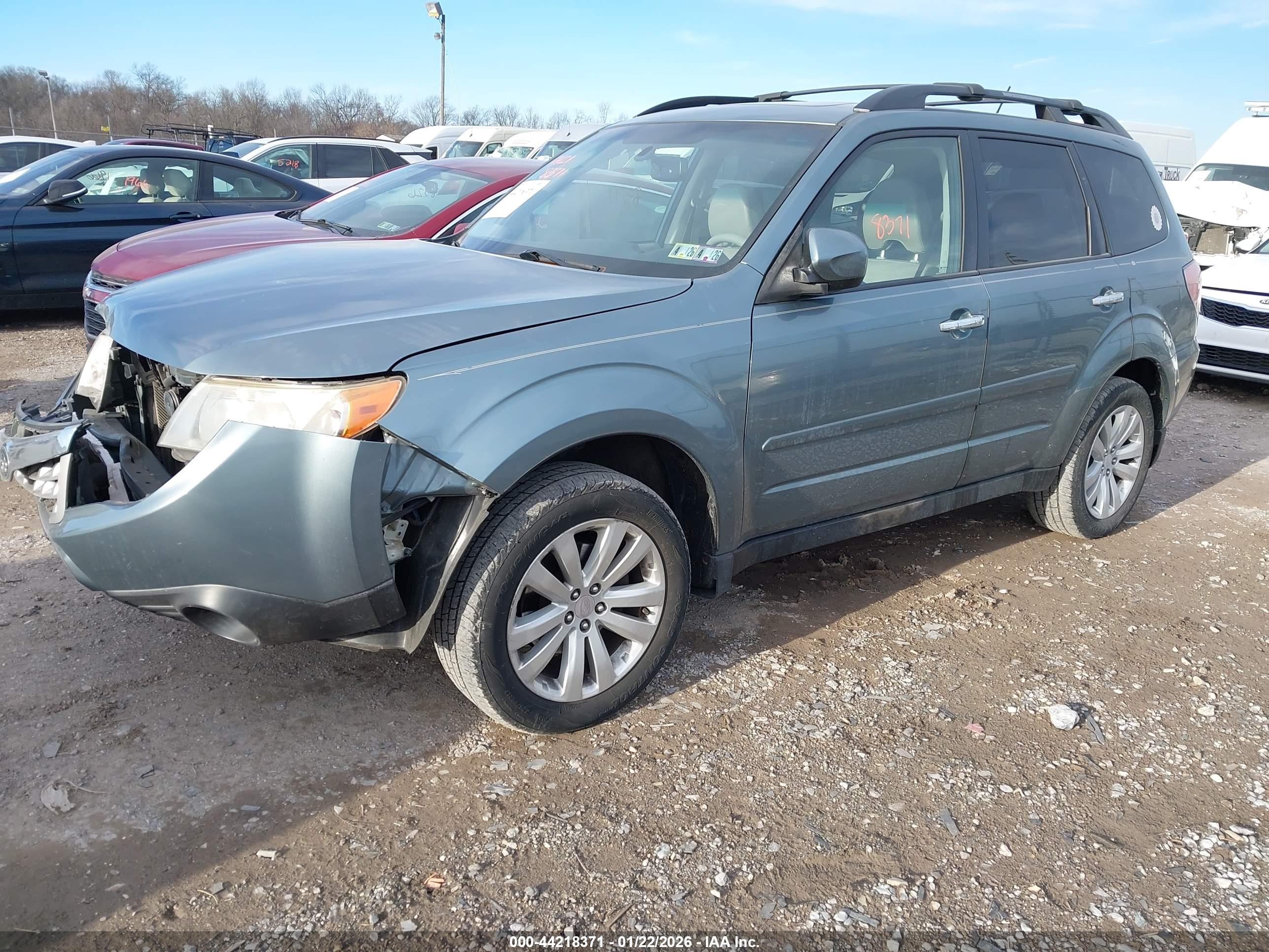 SUBARU FORESTER image 2