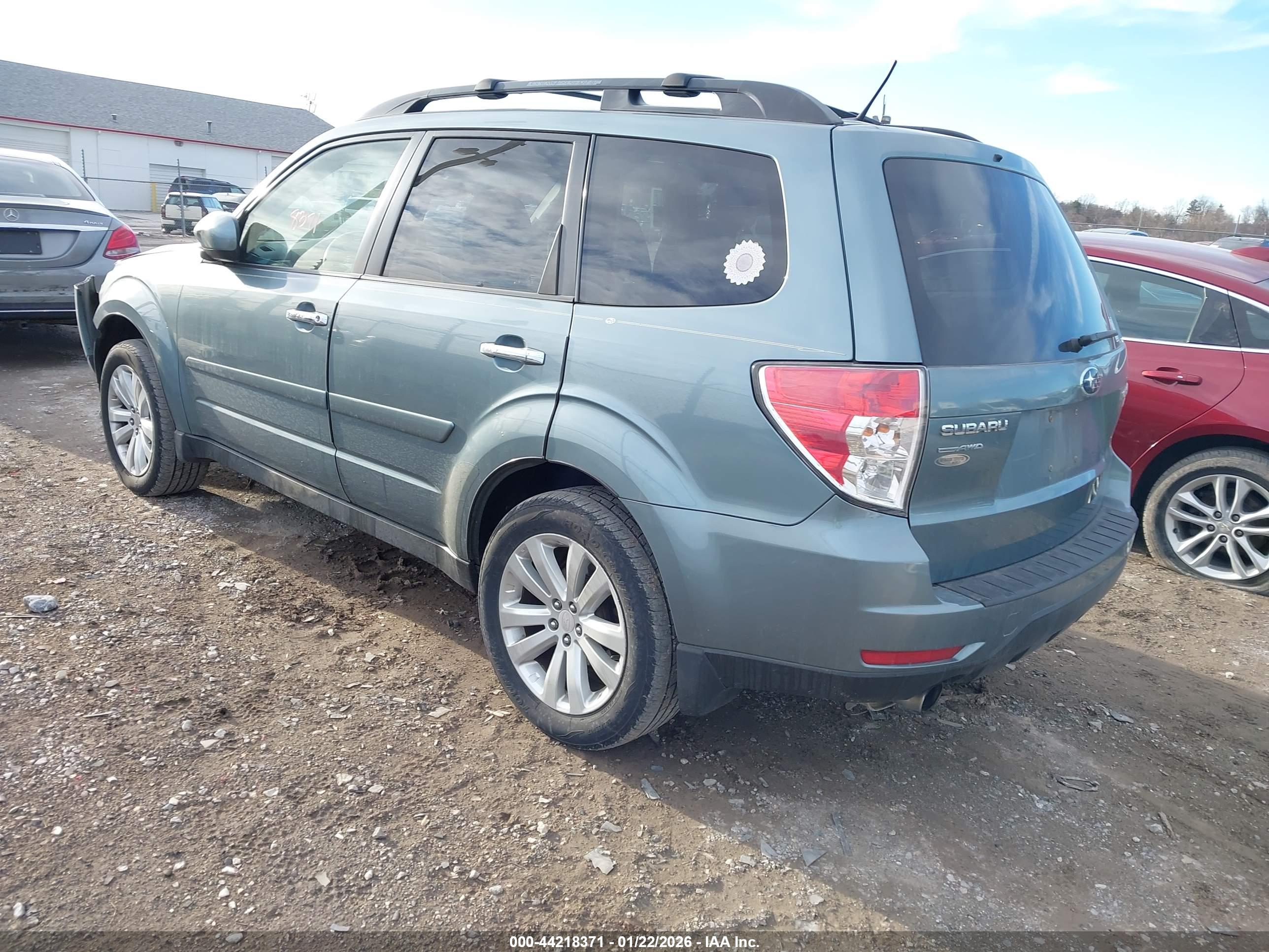 SUBARU FORESTER image 3