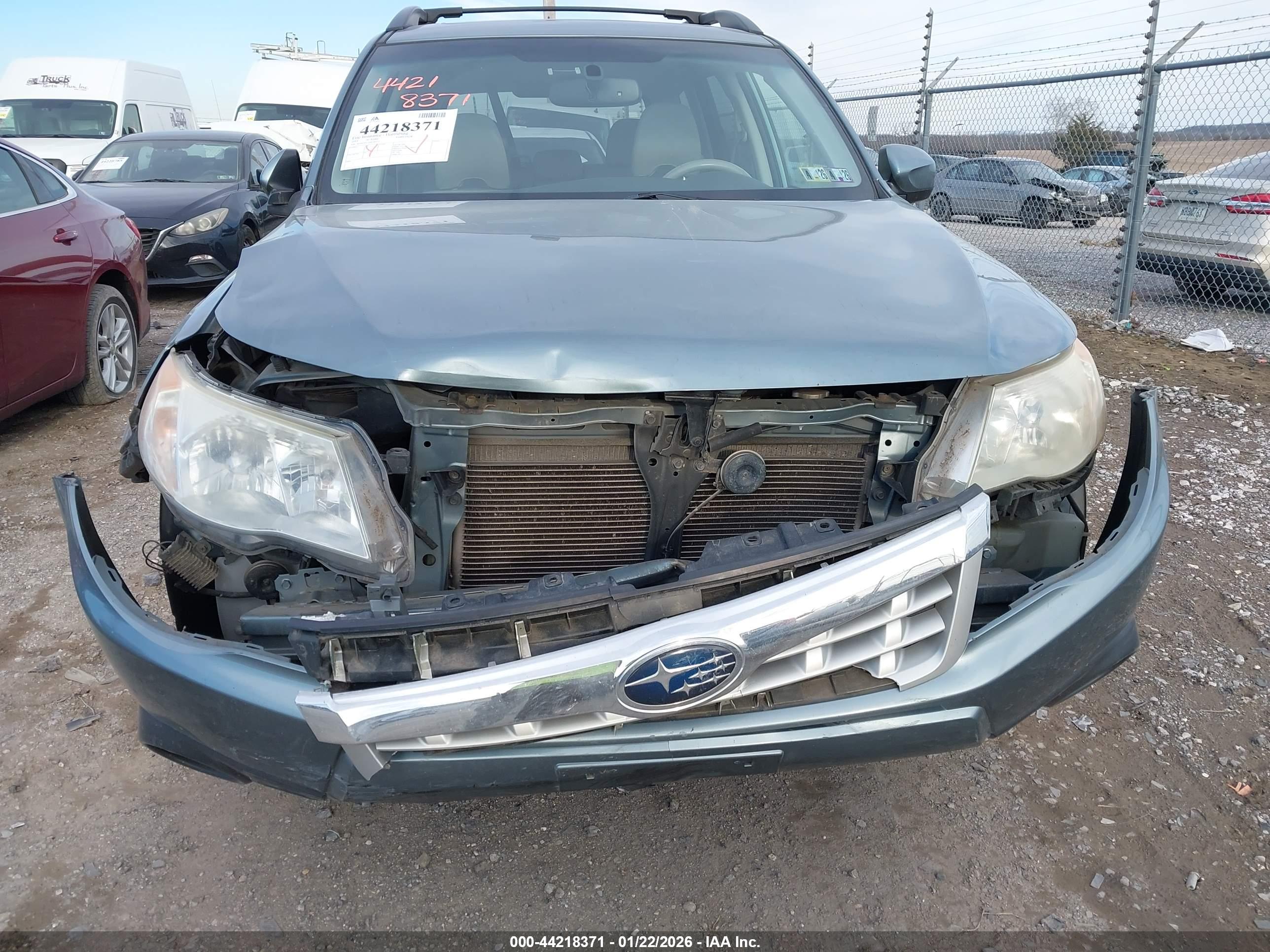 SUBARU FORESTER image 6