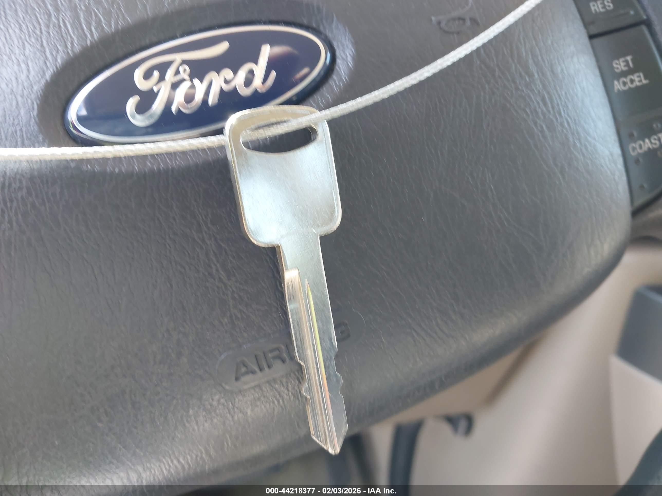 FORD E-350 image 11