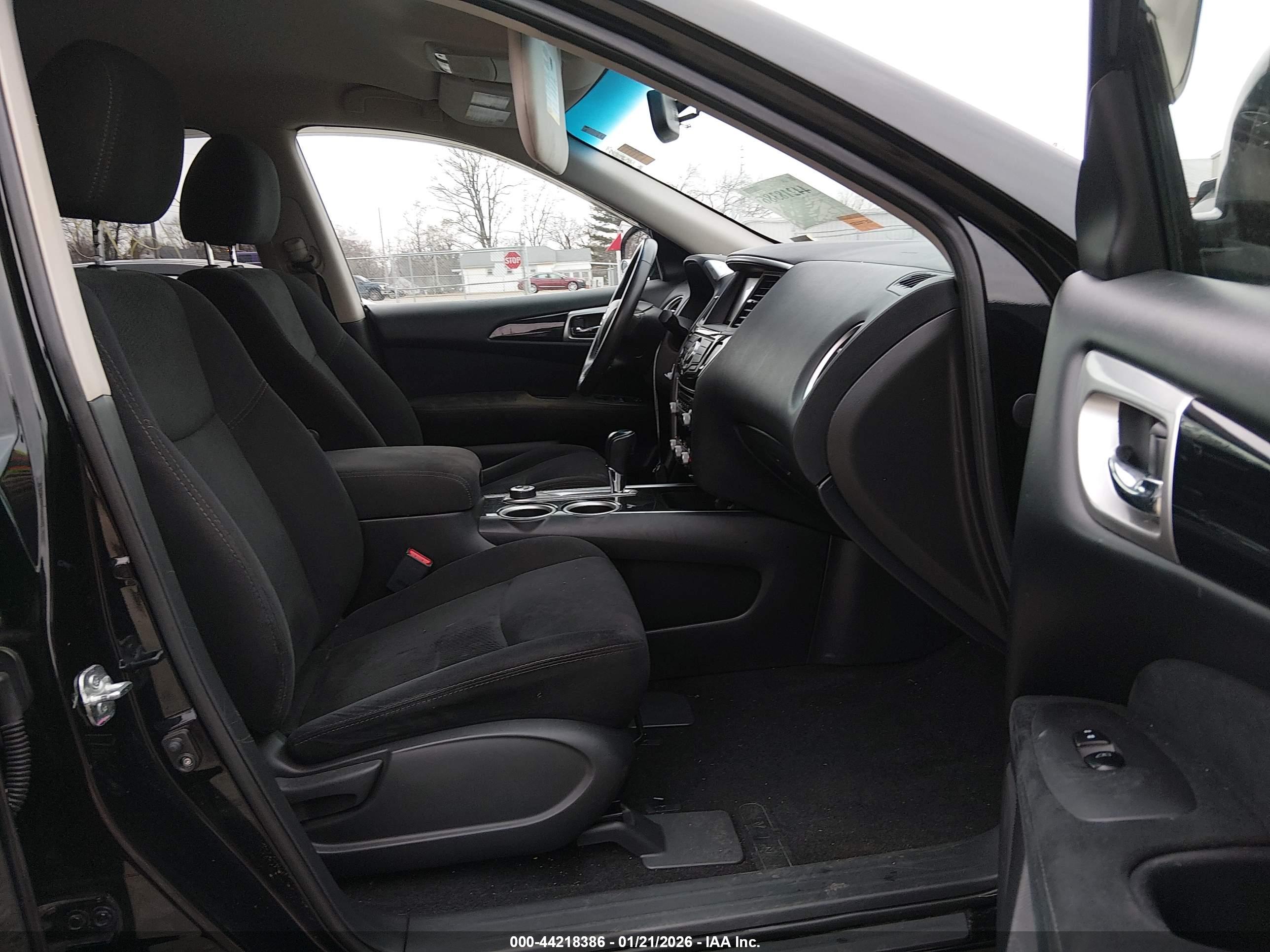 NISSAN PATHFINDER image 5