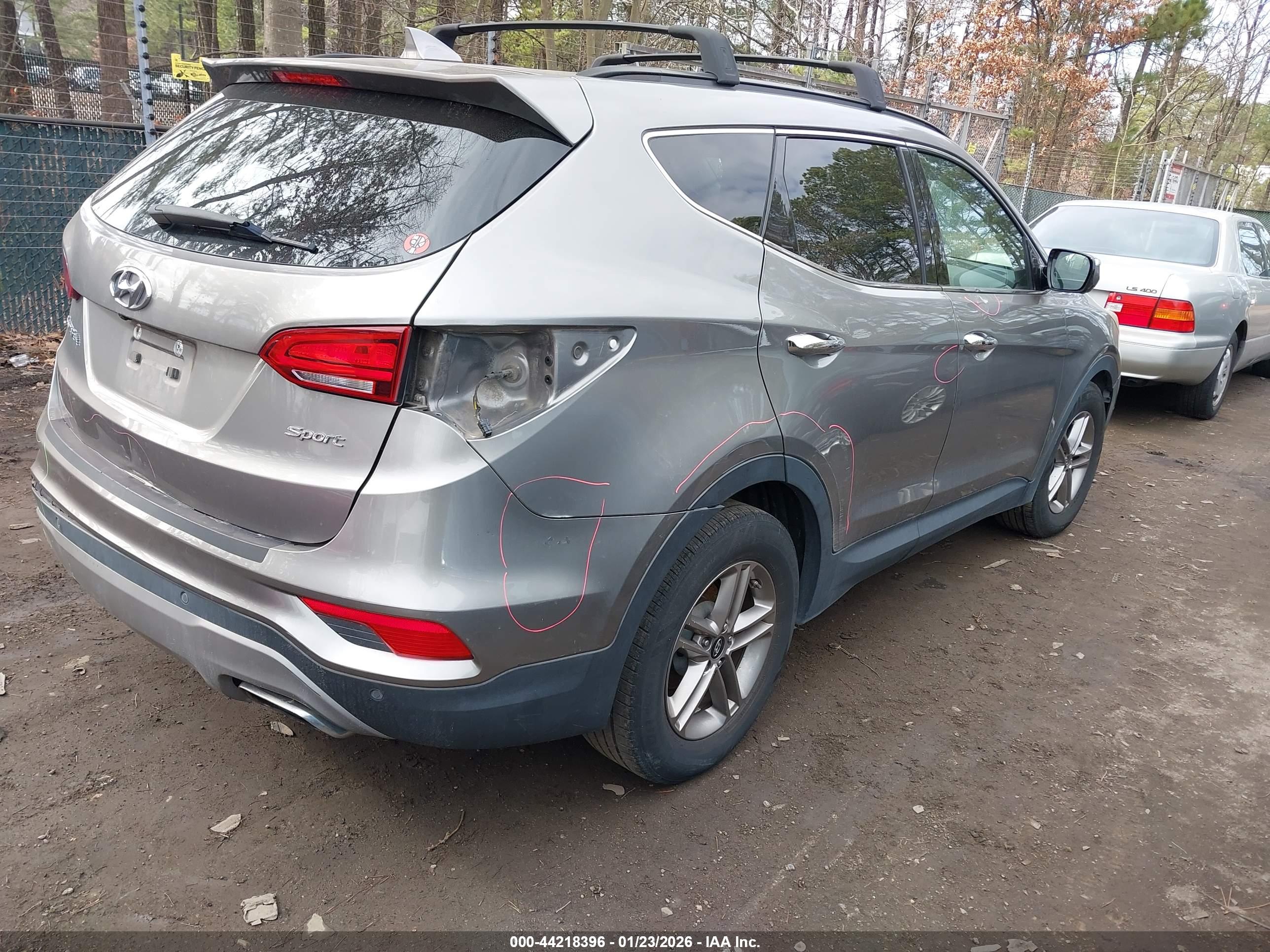 HYUNDAI SANTA image 4