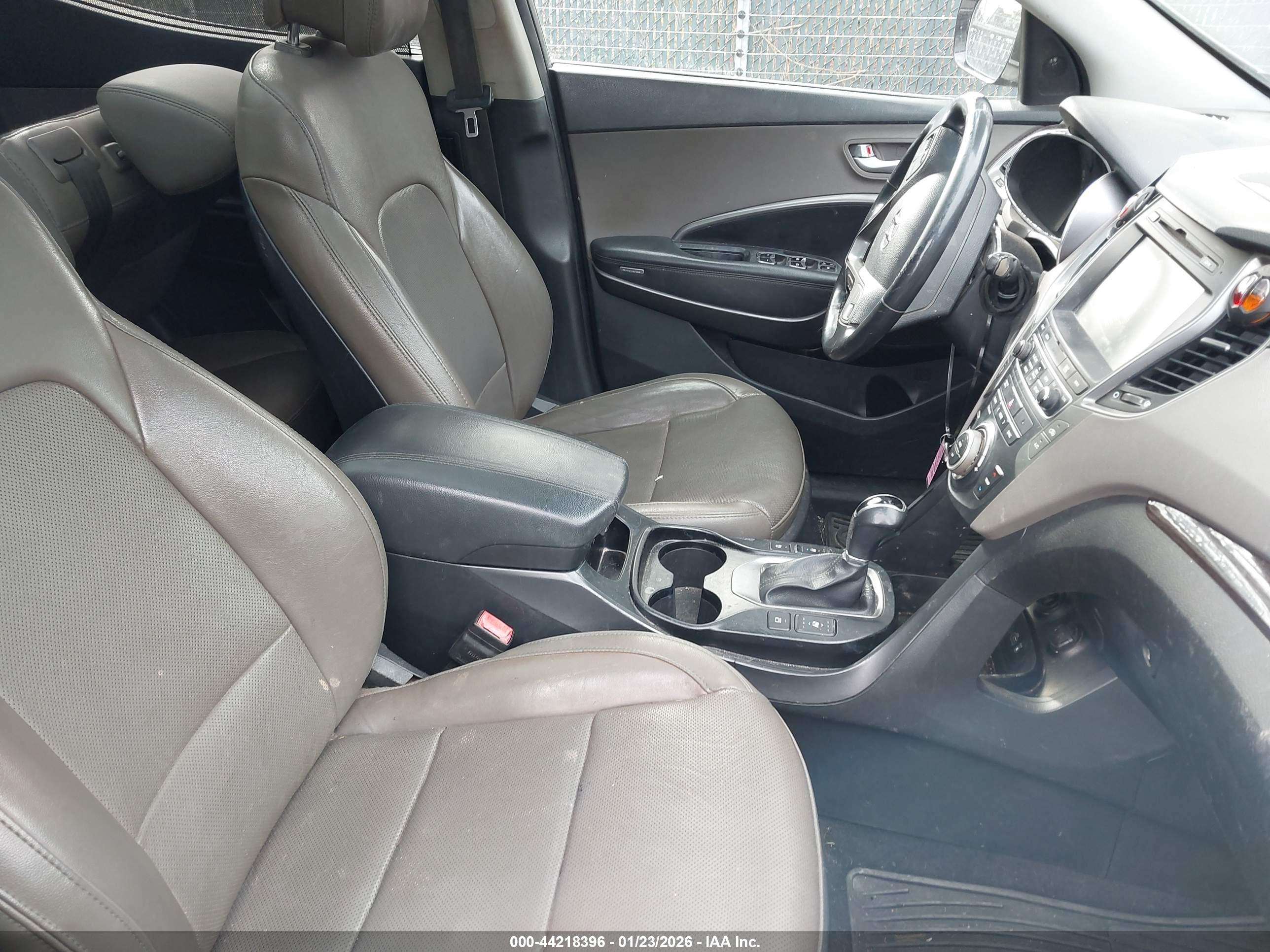 HYUNDAI SANTA image 5