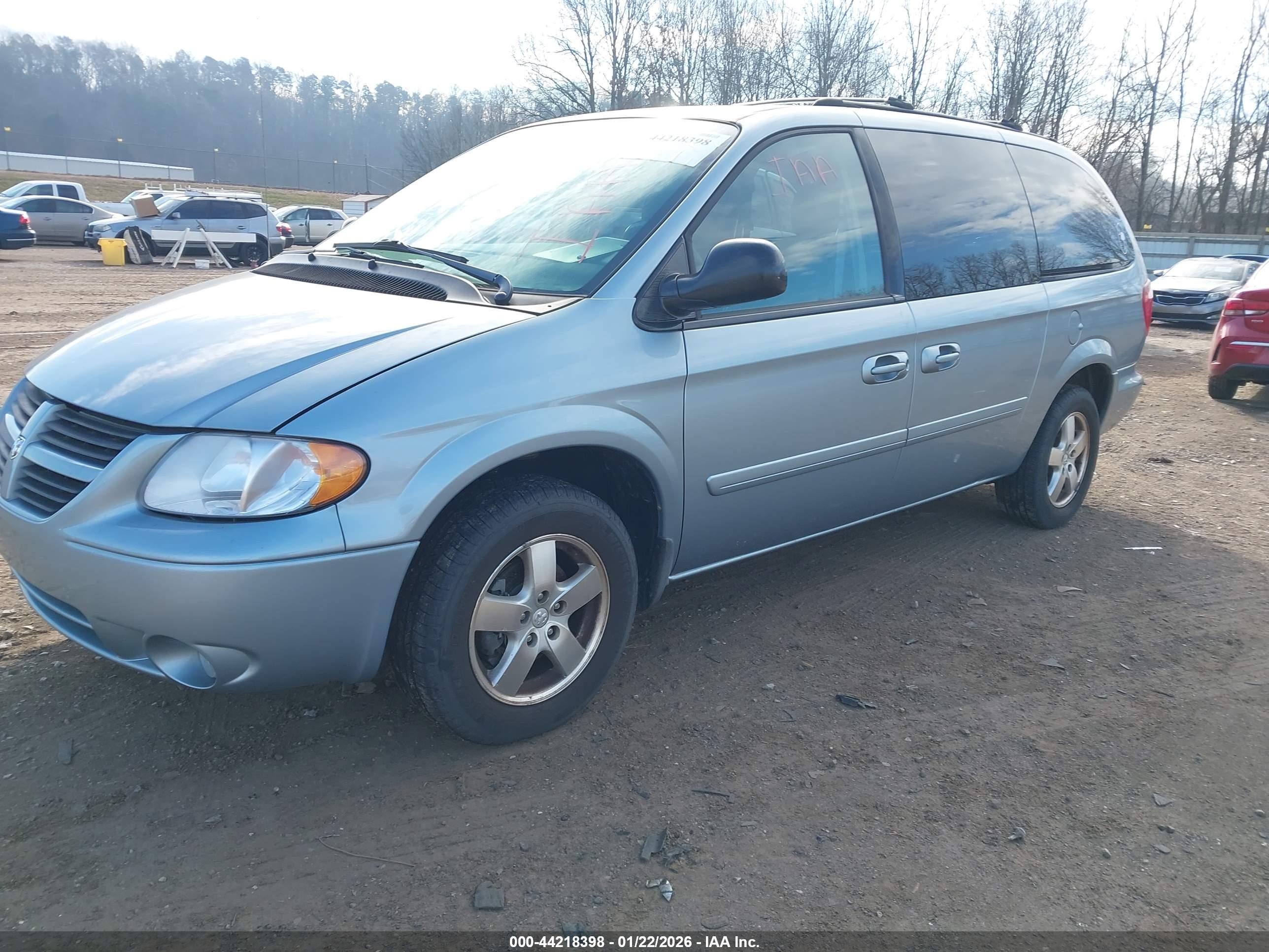 DODGE GRAND image 2