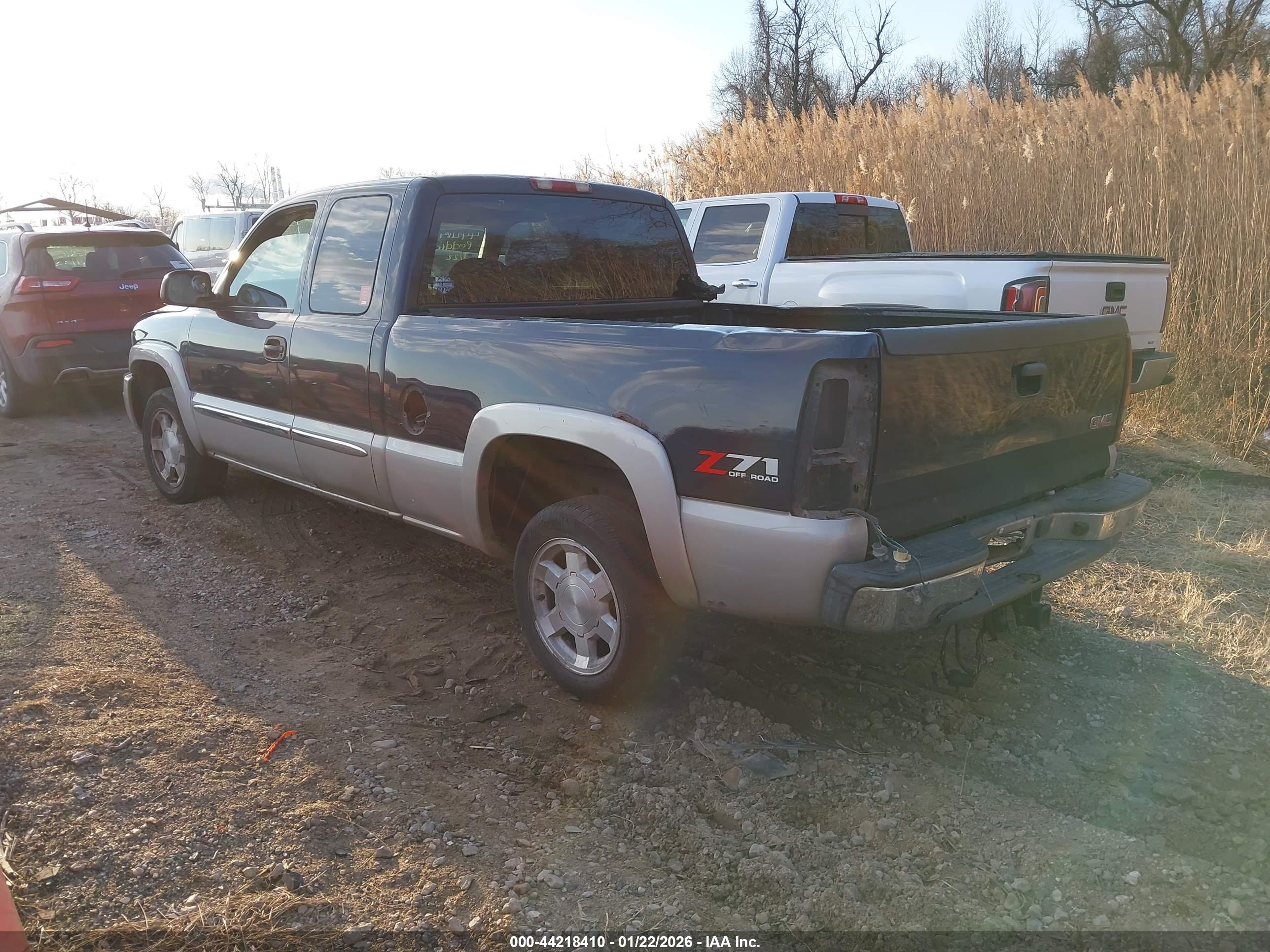 GMC SIERRA image 3