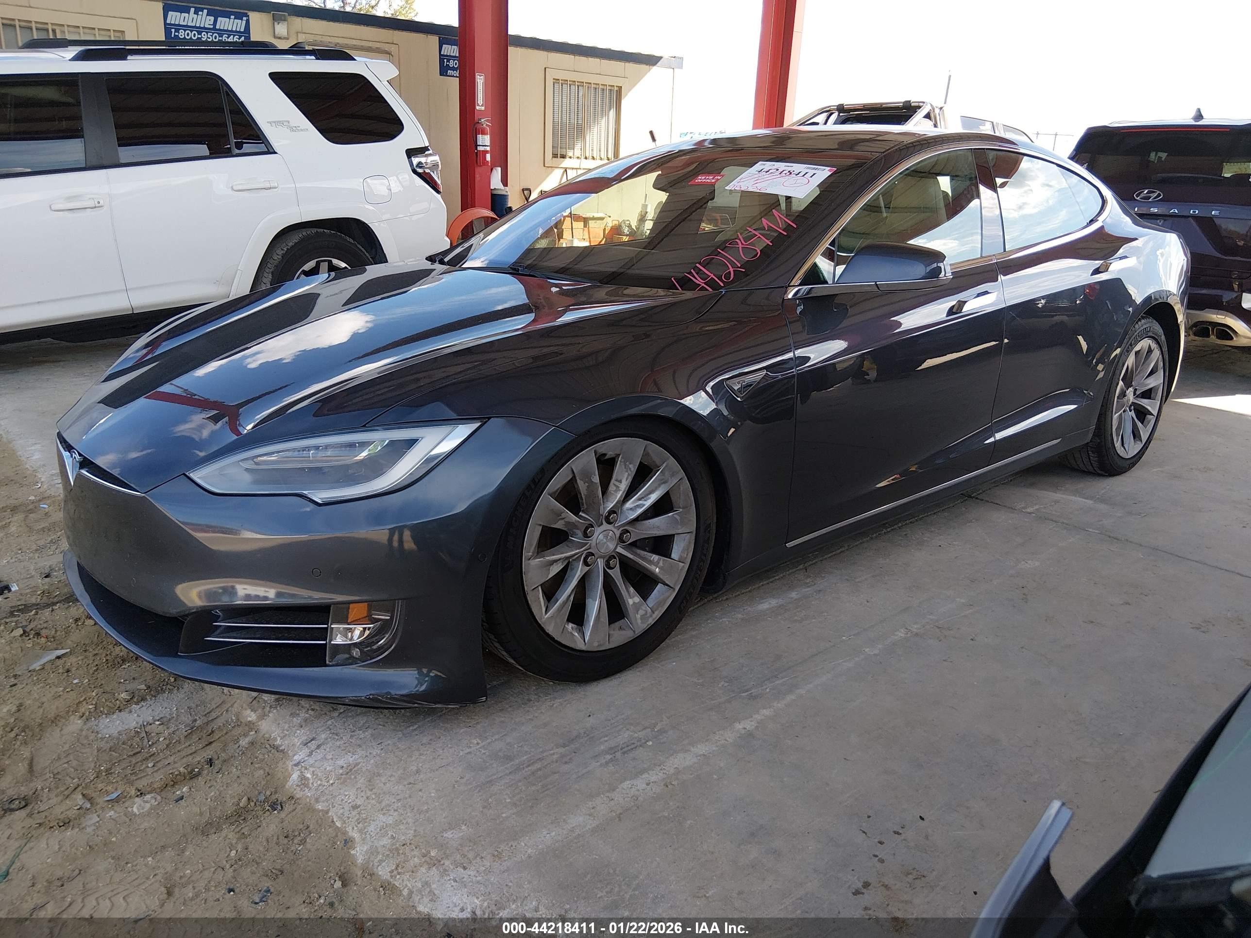 TESLA MODEL image 2