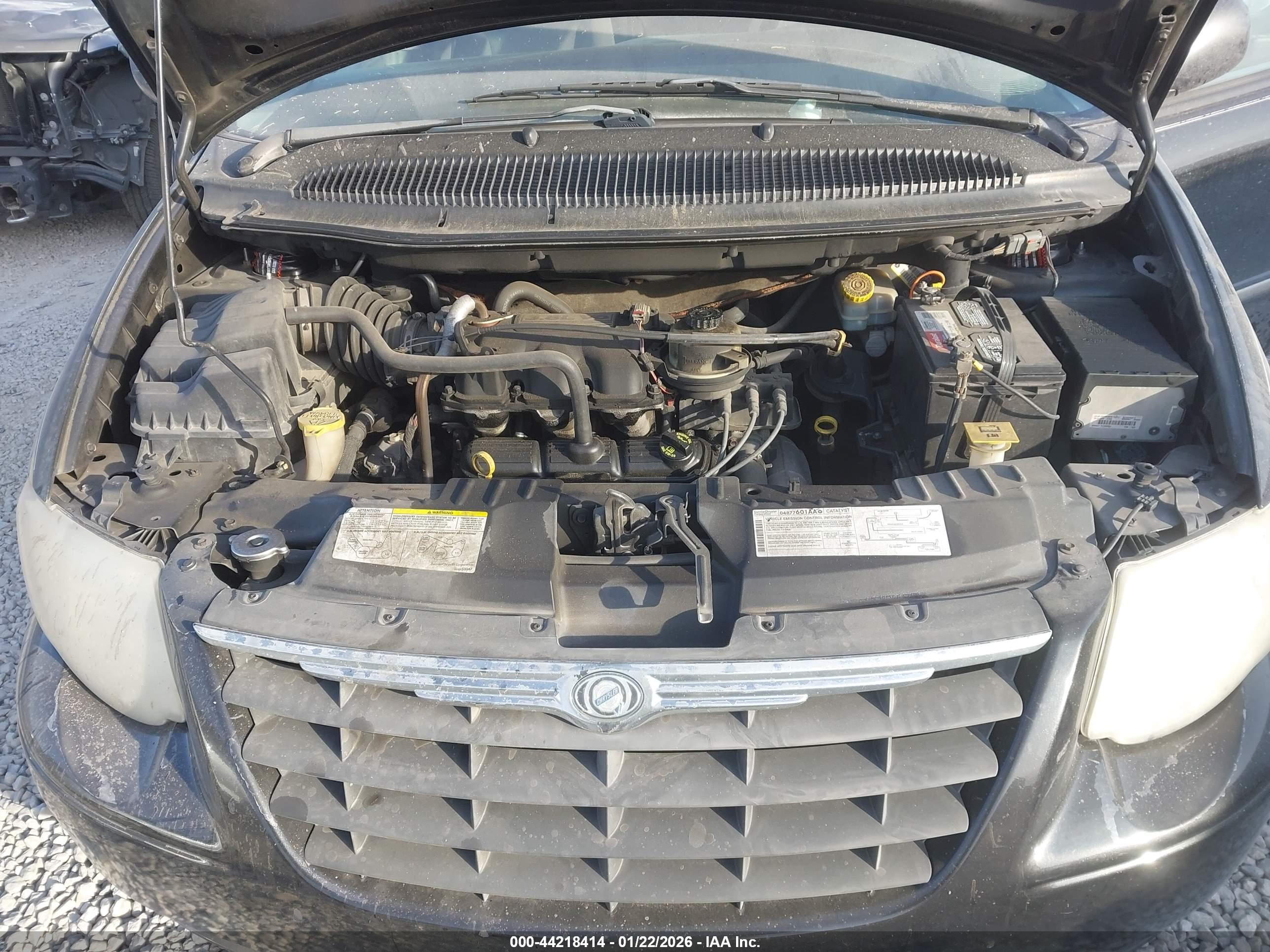 CHRYSLER TOWN image 10