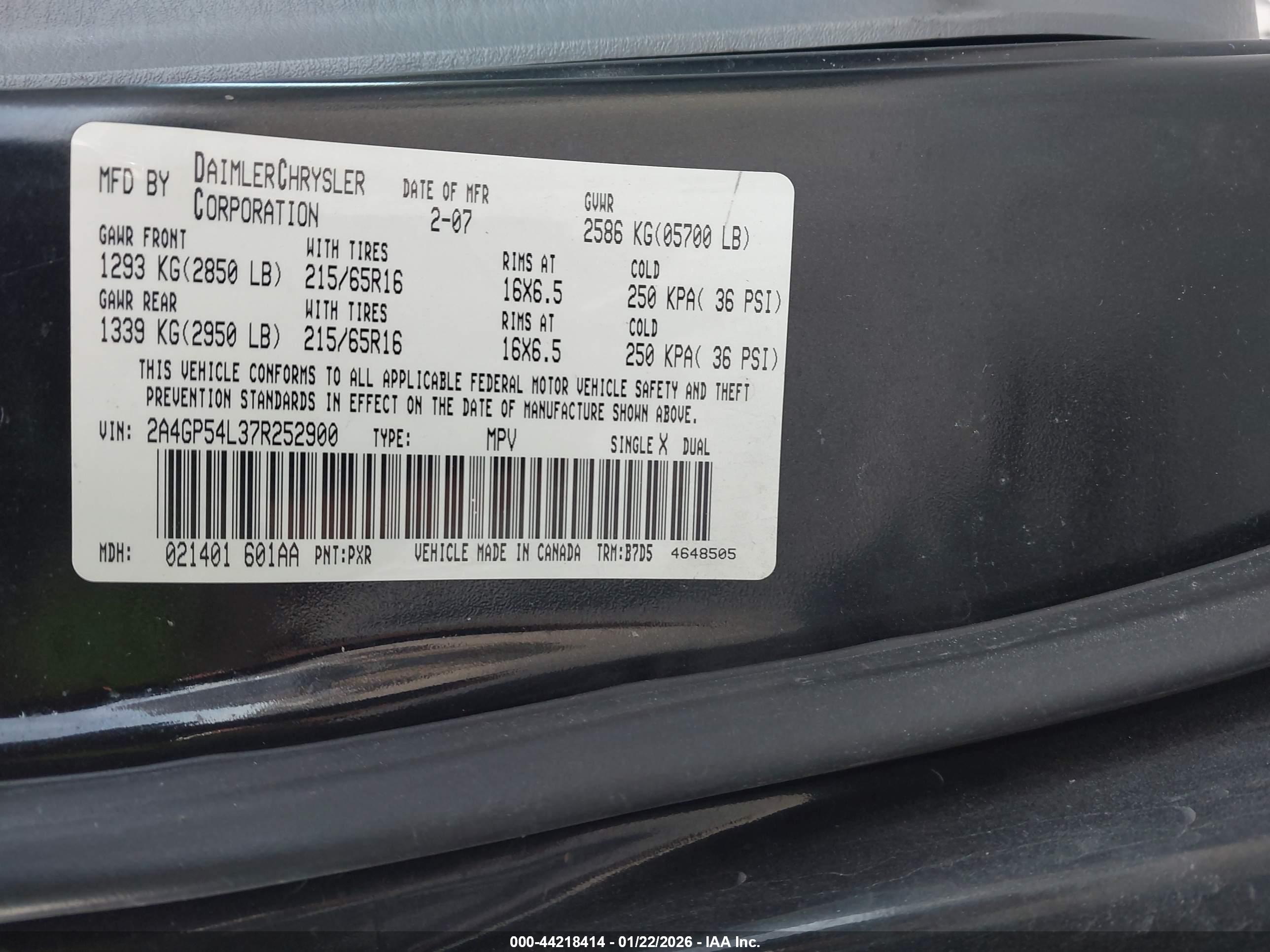 CHRYSLER TOWN image 9