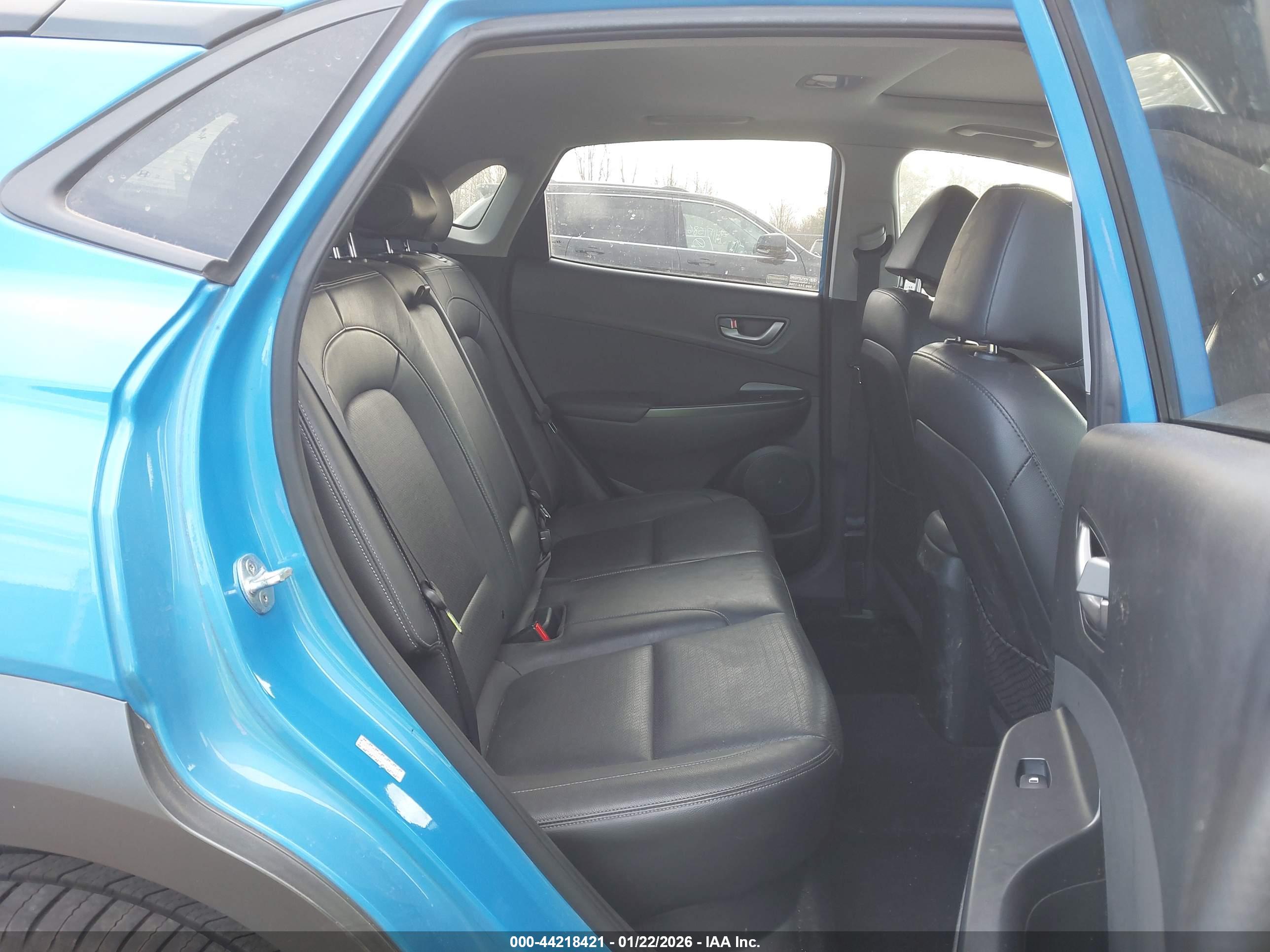 HYUNDAI KONA image 8