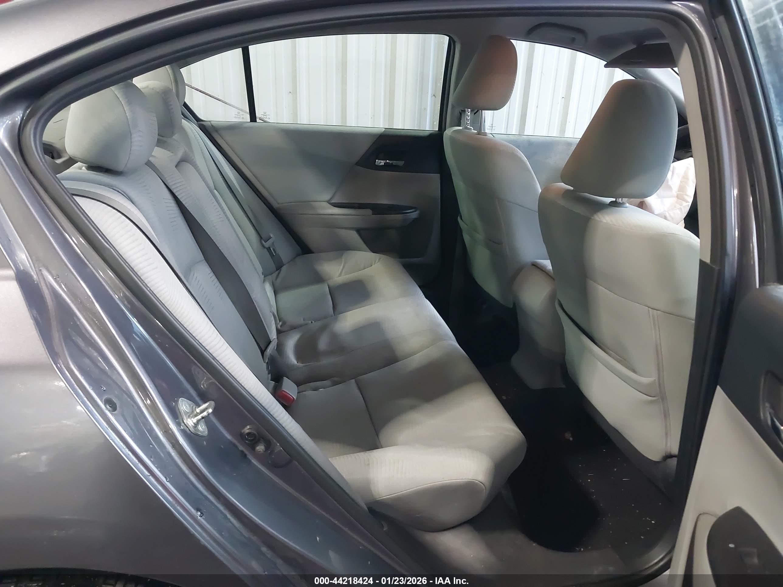 HONDA ACCORD image 8