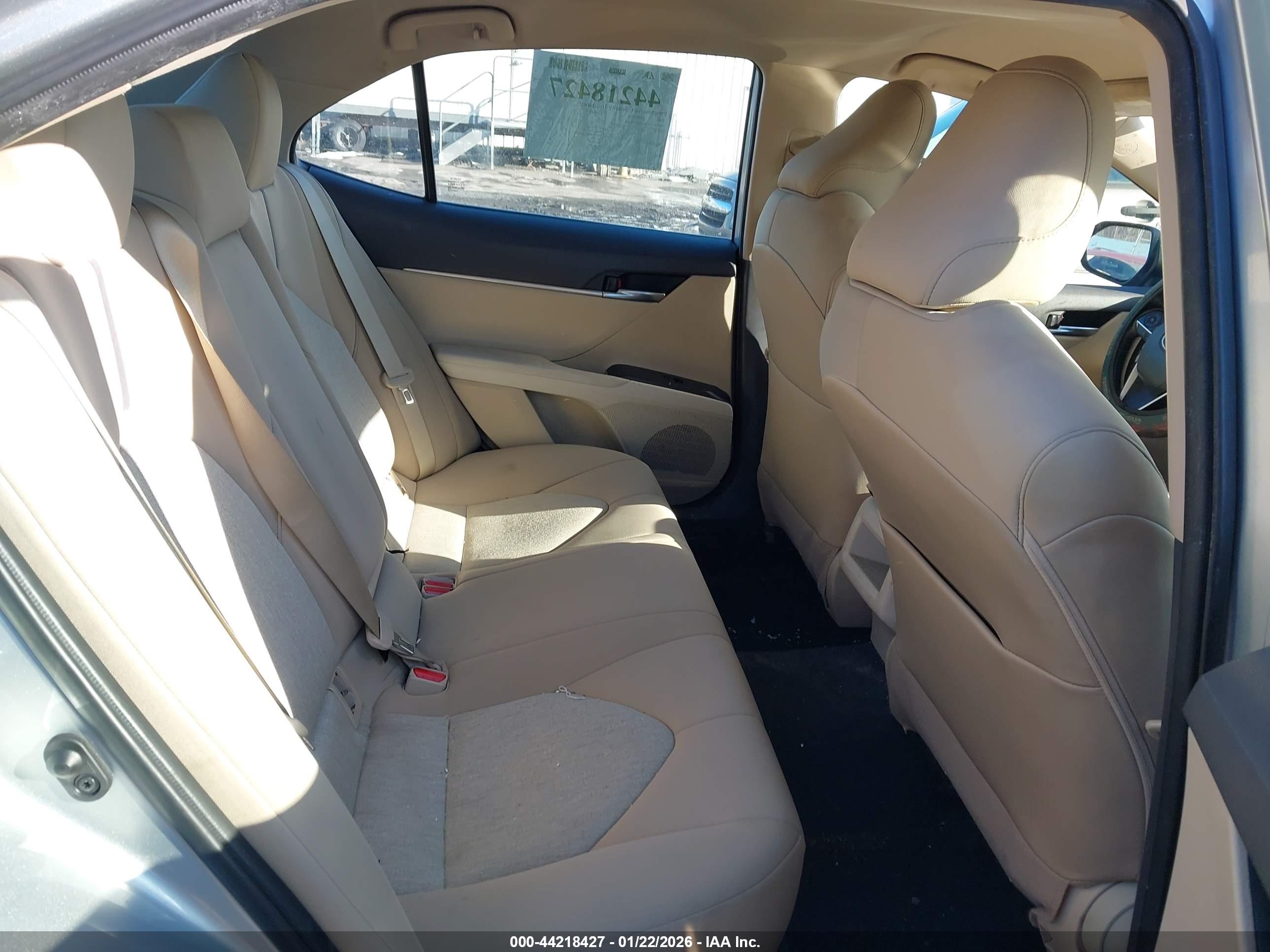 TOYOTA CAMRY image 8