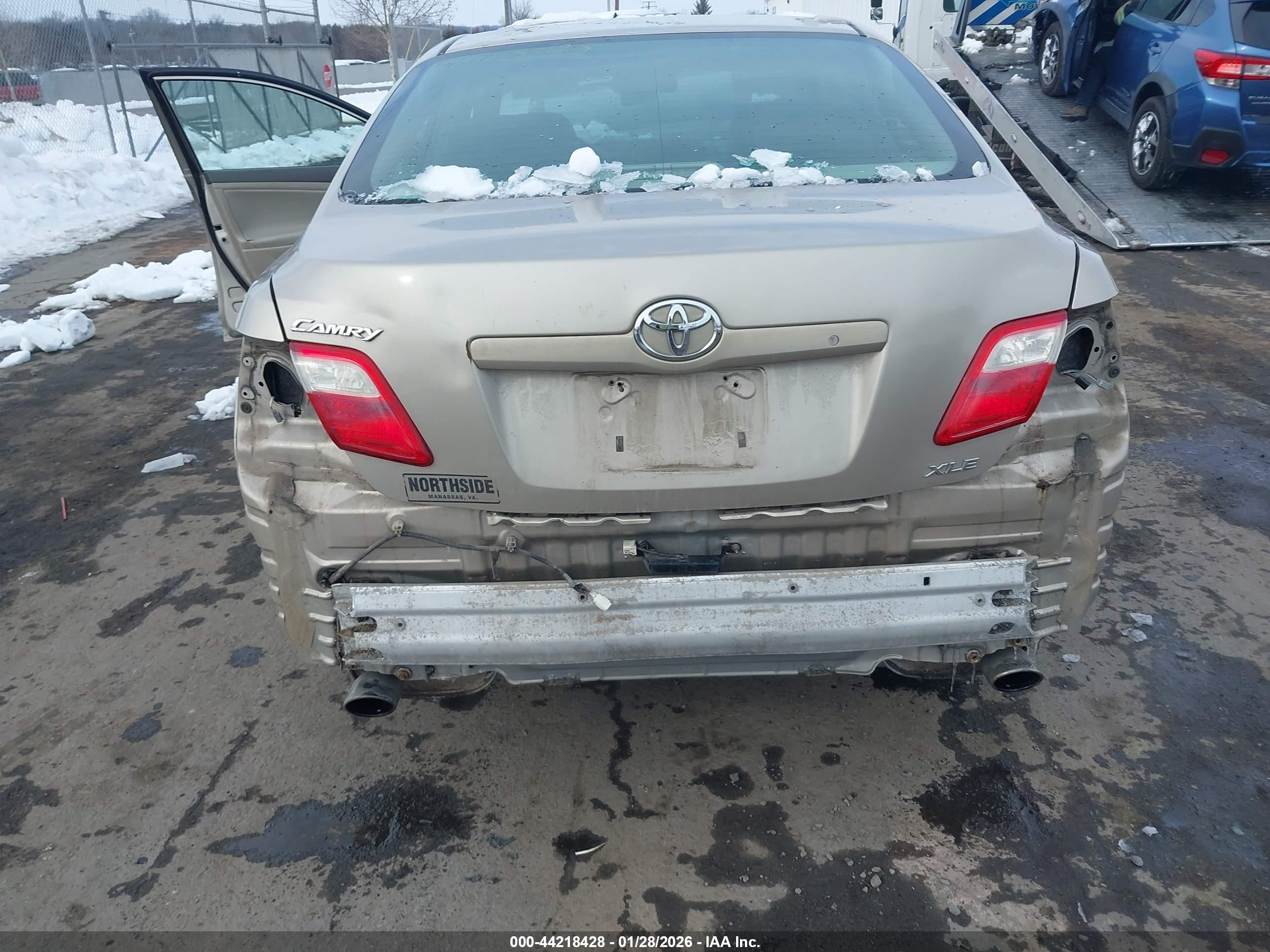 TOYOTA CAMRY image 6