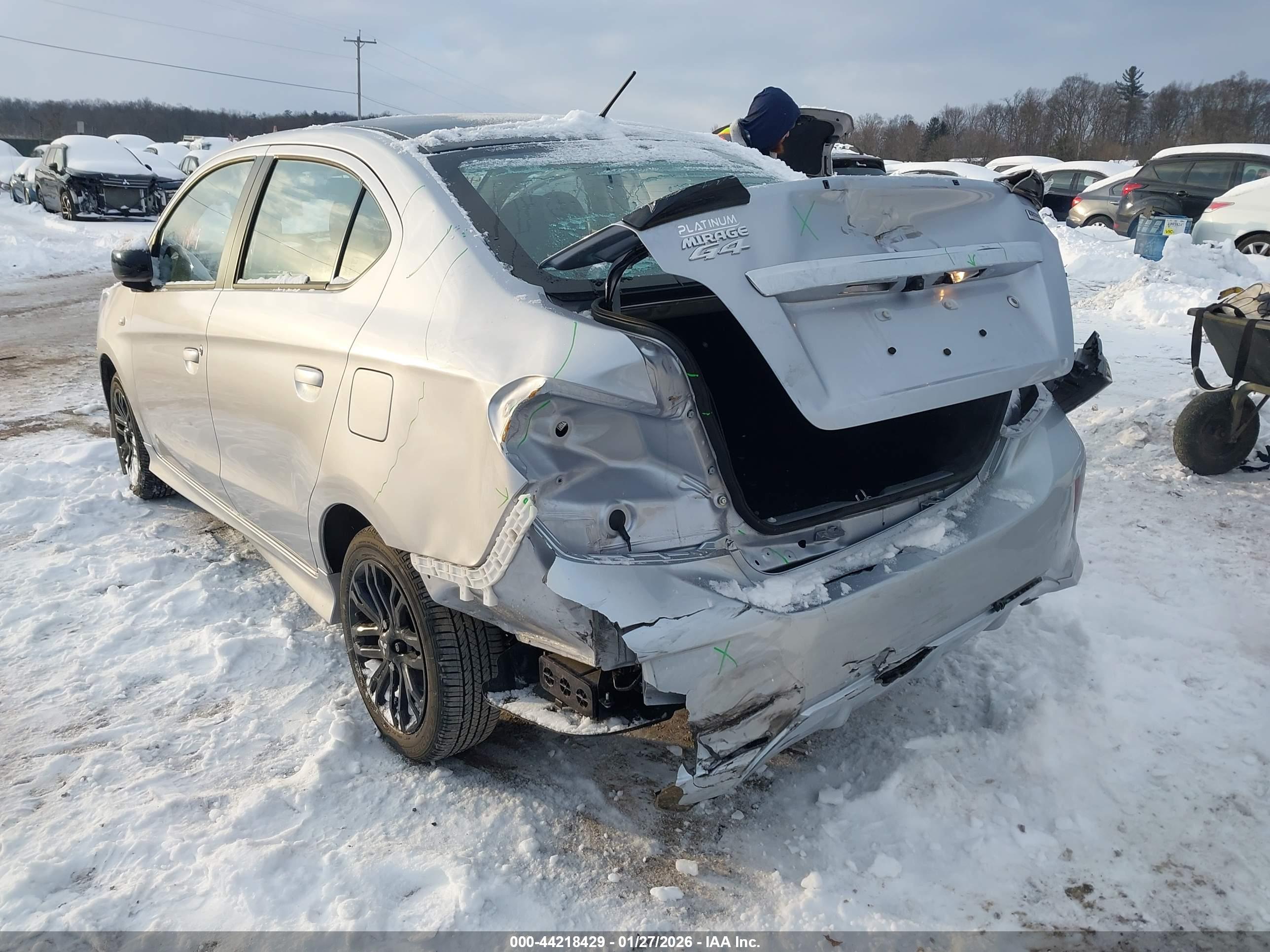 MITSUBISHI MIRAGE image 3