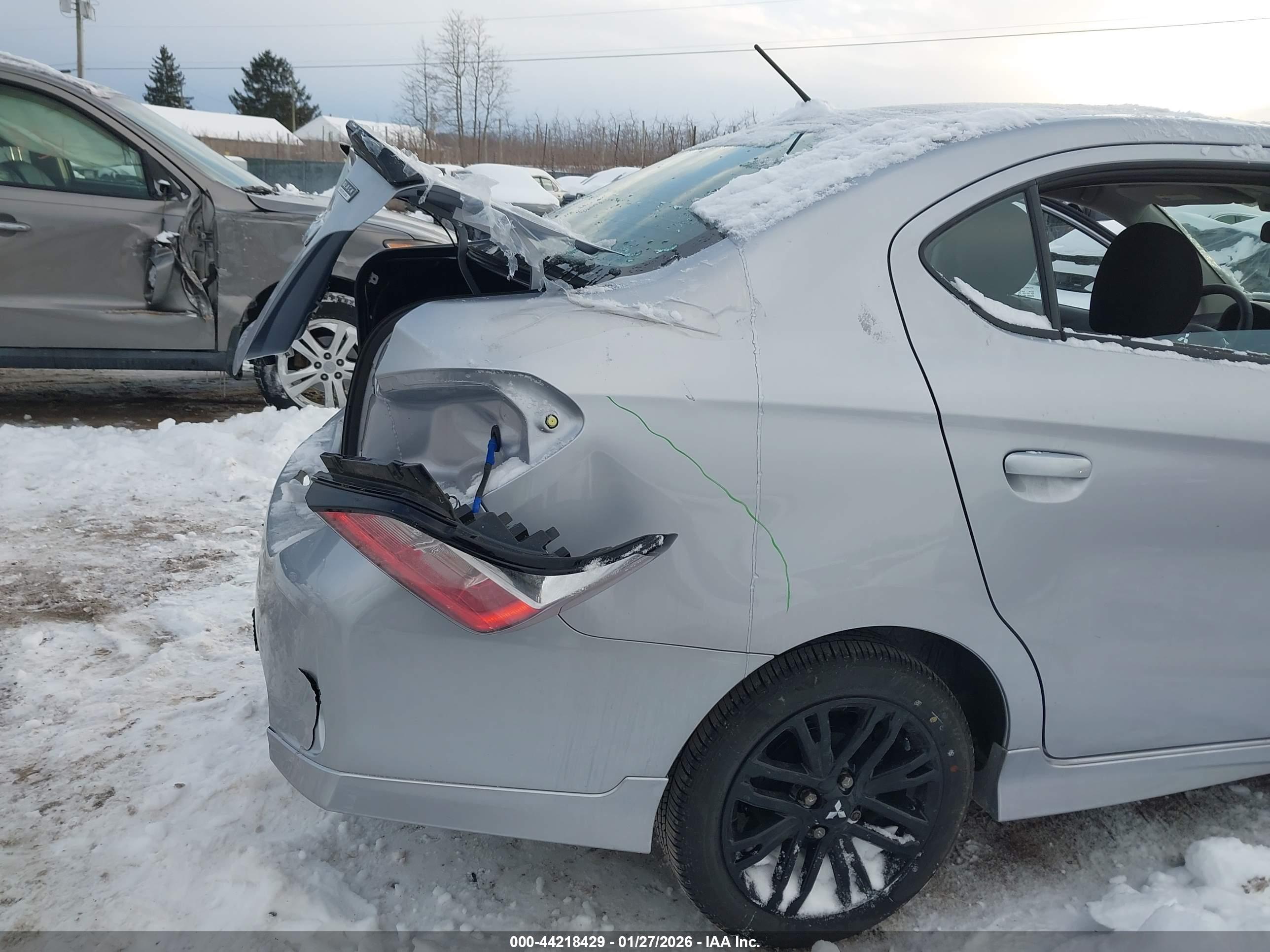 MITSUBISHI MIRAGE image 6