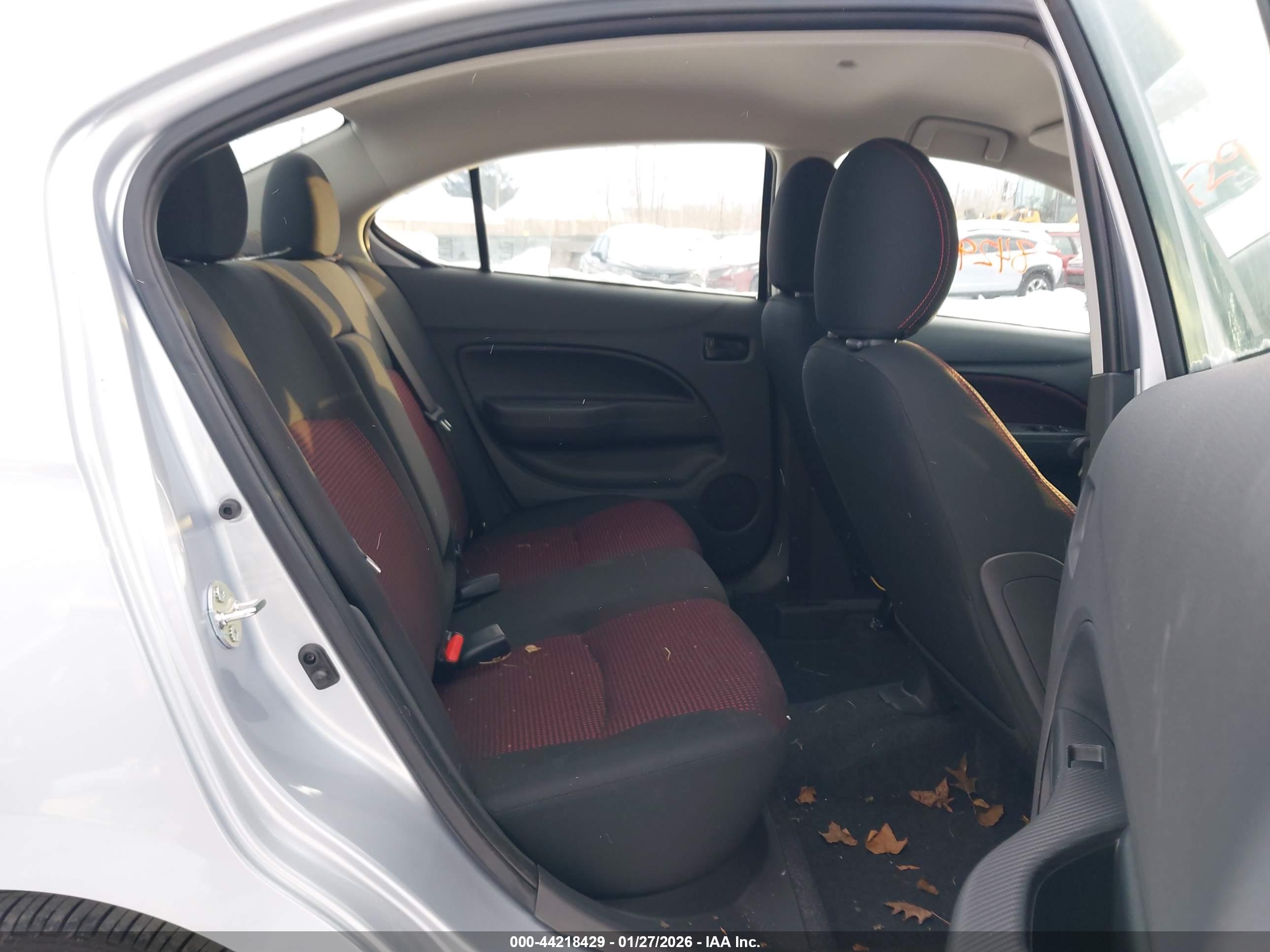 MITSUBISHI MIRAGE image 8