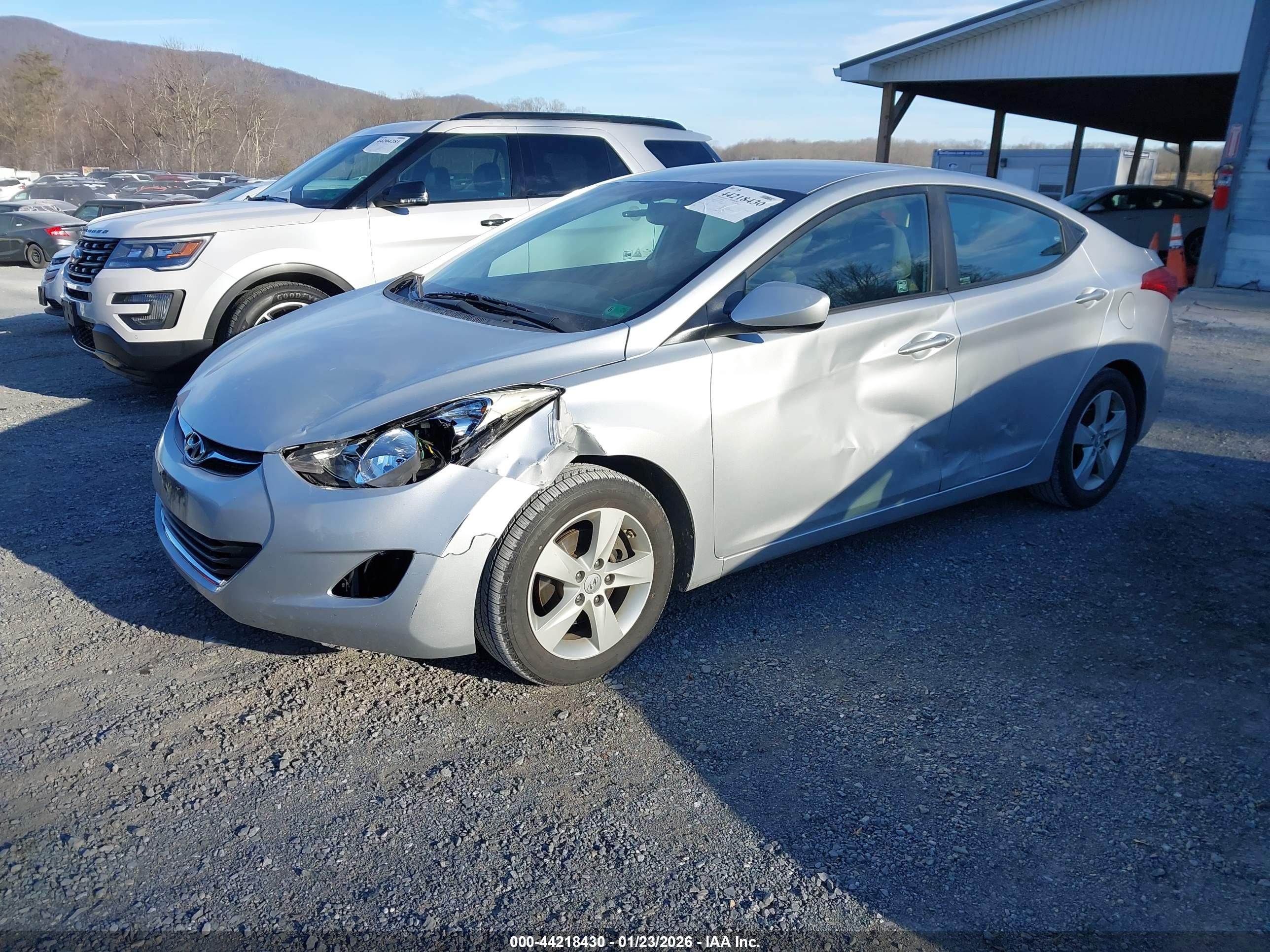 HYUNDAI ELANTRA image 2