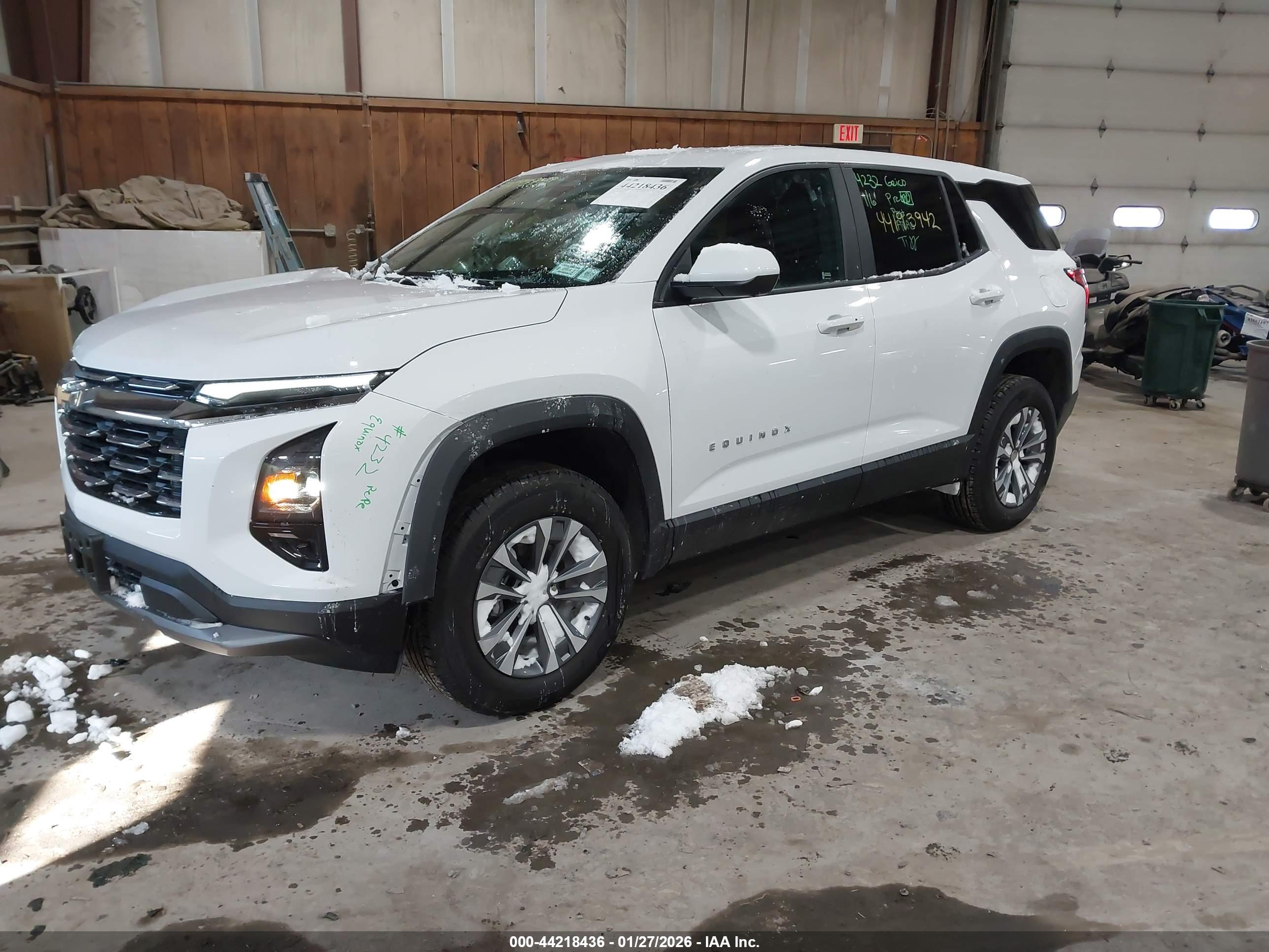 CHEVROLET EQUINOX image 2